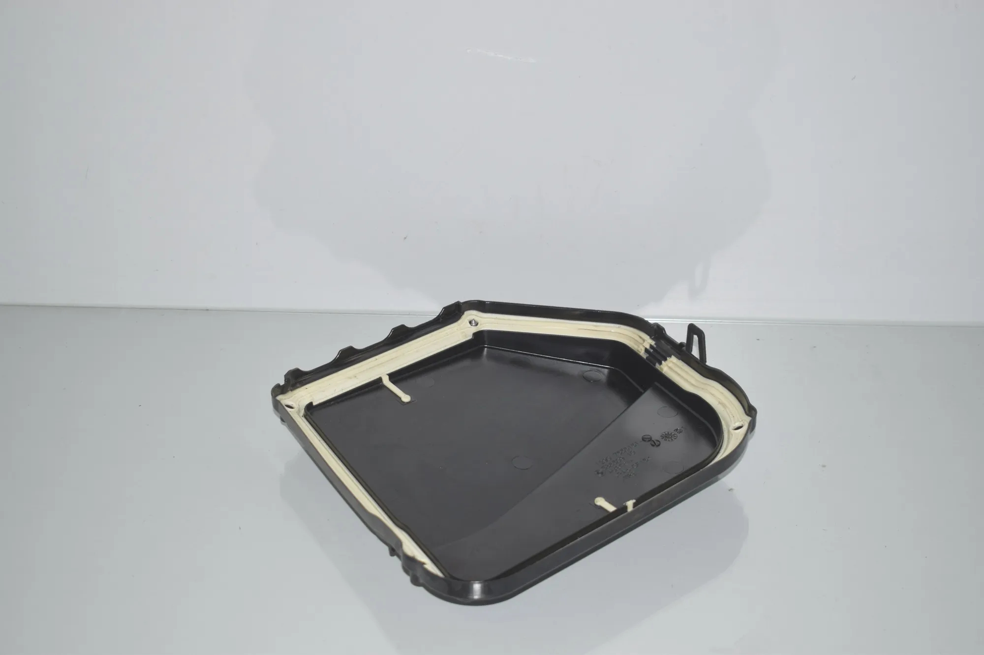 Fuse Box Cover – OEM 7555151 · BMW 5 (F10) 530 d 2014 – 2