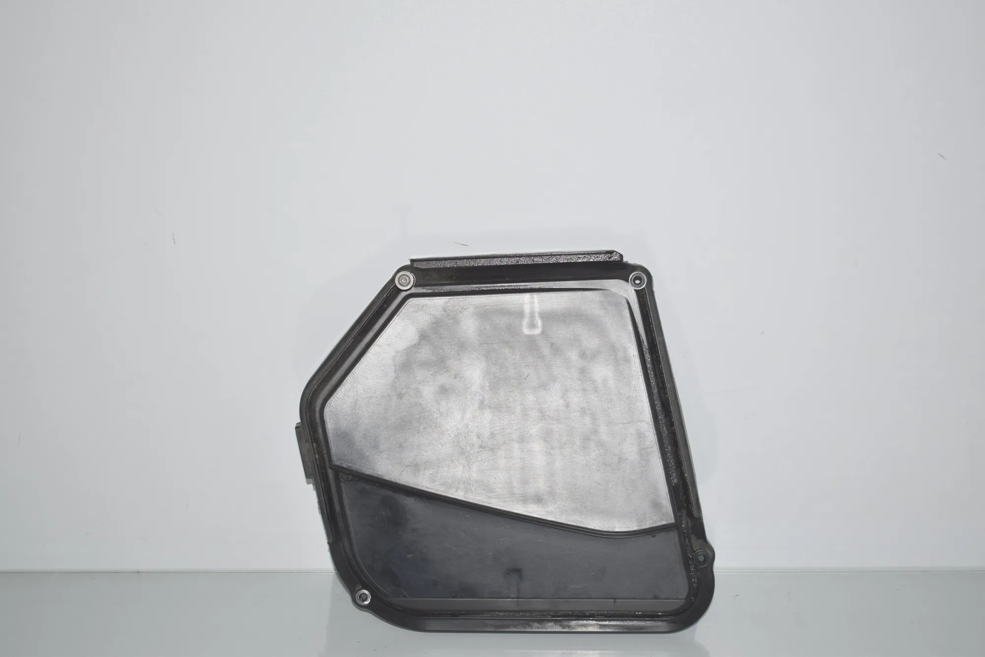 Fuse Box Cover – OEM 7555151 · BMW 5 (F10) 530 d 2014 – 4
