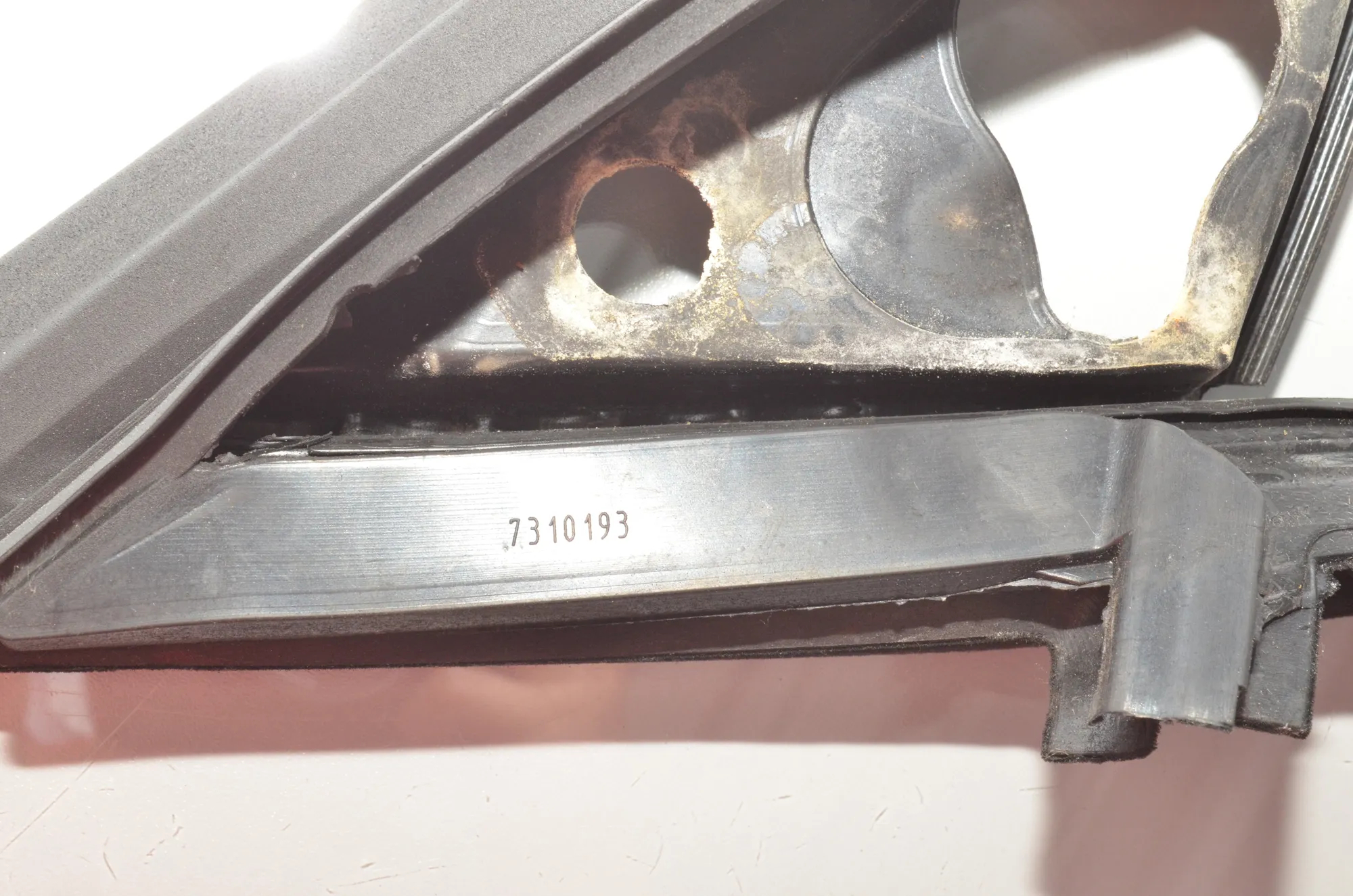 Front Left Door Seal Rubber – OEM 7310193 · BMW 4 Gran Coupe (F36) 430 d xDrive 2016 – 5