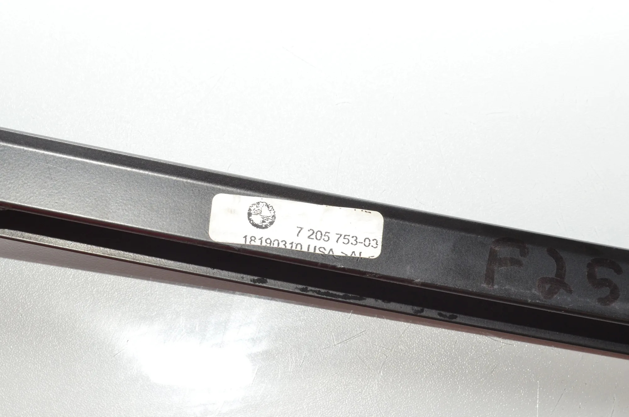 Rear Left Door Vertical Trim – OEM 51357205753 · BMW X3 (F25) xDrive 20 d 2013 – 5