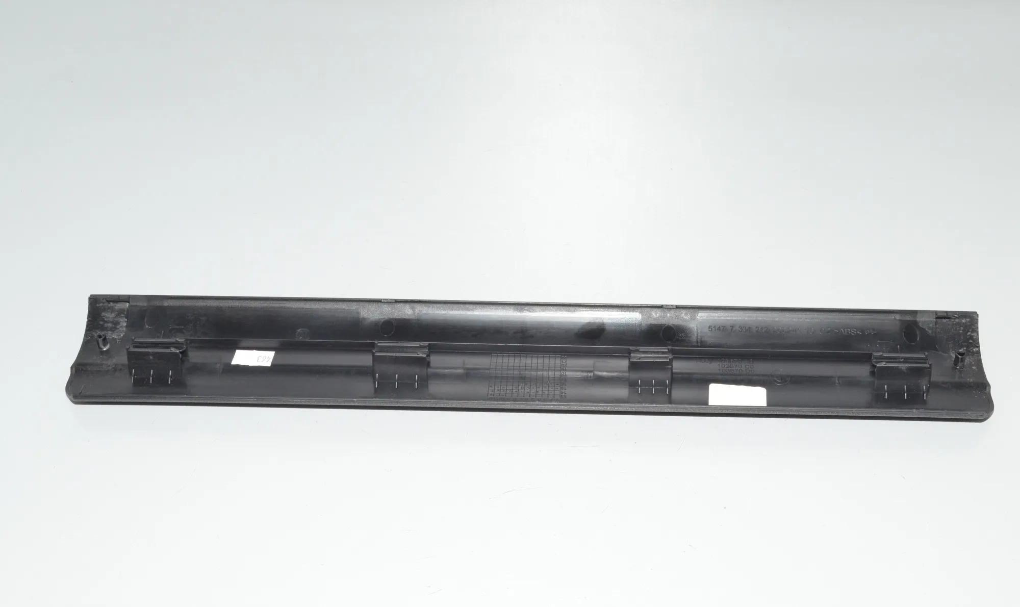 Front Right Interior Step Trim – OEM 7334212 · BMW 4 Gran Coupe (F36) 430 d xDrive 2016 – 4