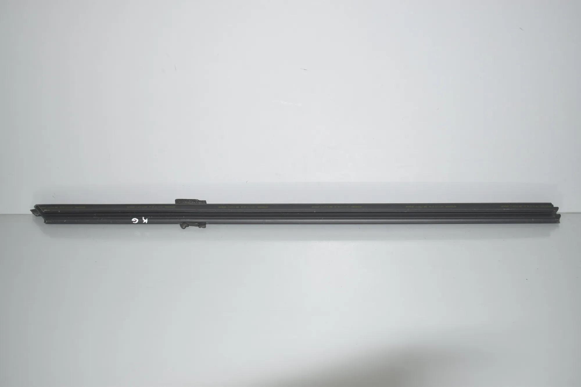 Rear Left Door Window Strip – OEM 7182289 · BMW 5 (F10) 530 d 2014 – 2