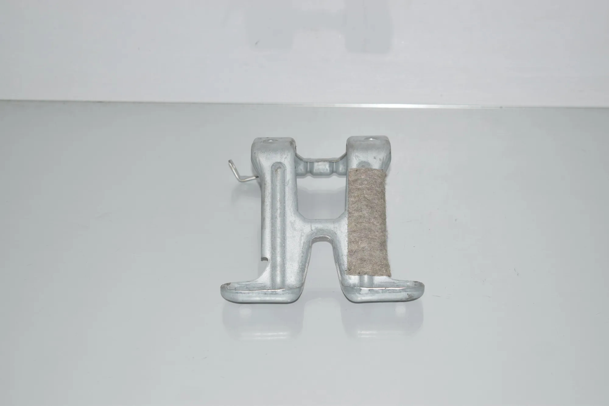 Bracket – OEM 9171542 · BMW 5 (F10) 530 d 2014