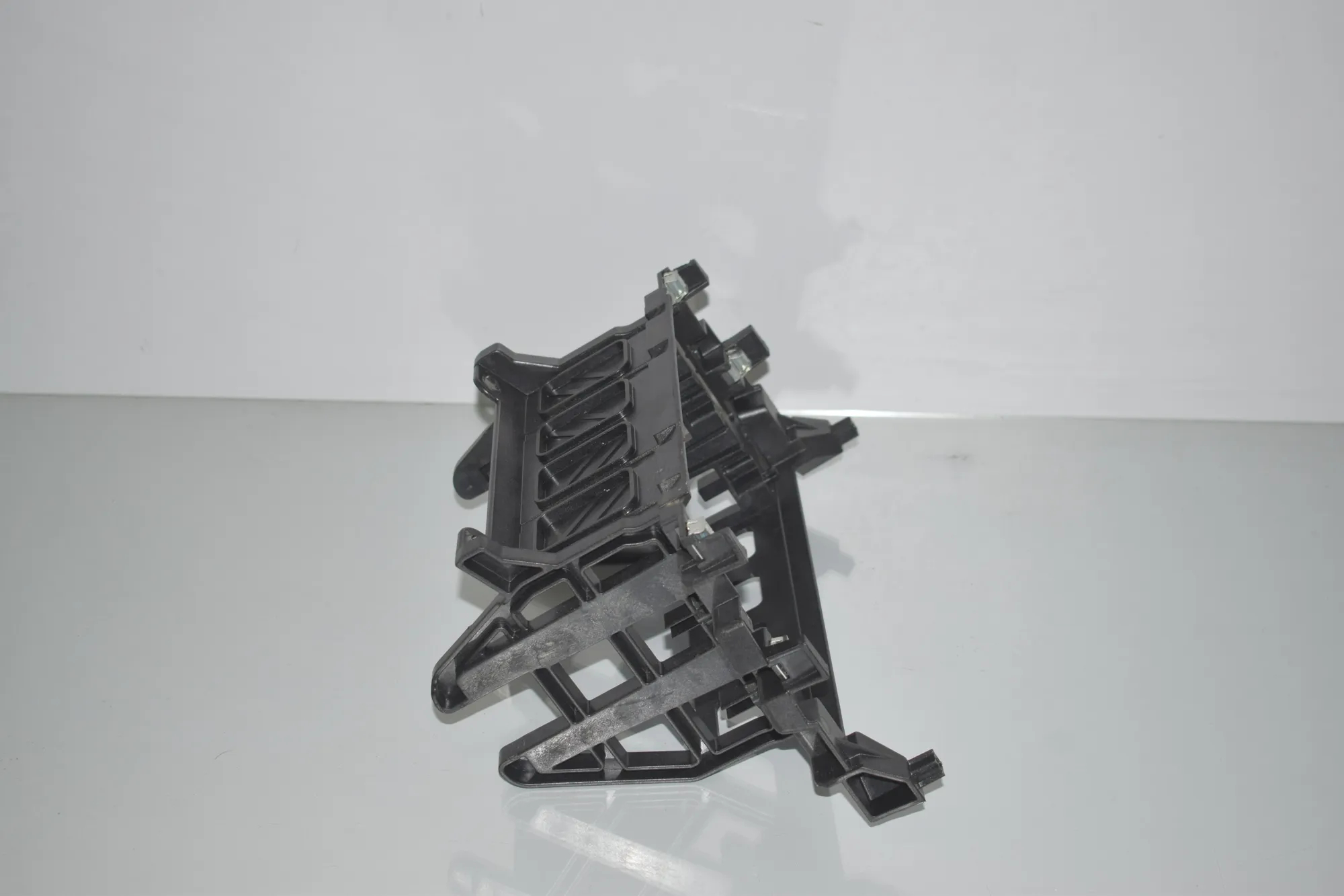 Bracket – OEM 9166665 · BMW 5 (F10) 530 d 2014 – 4
