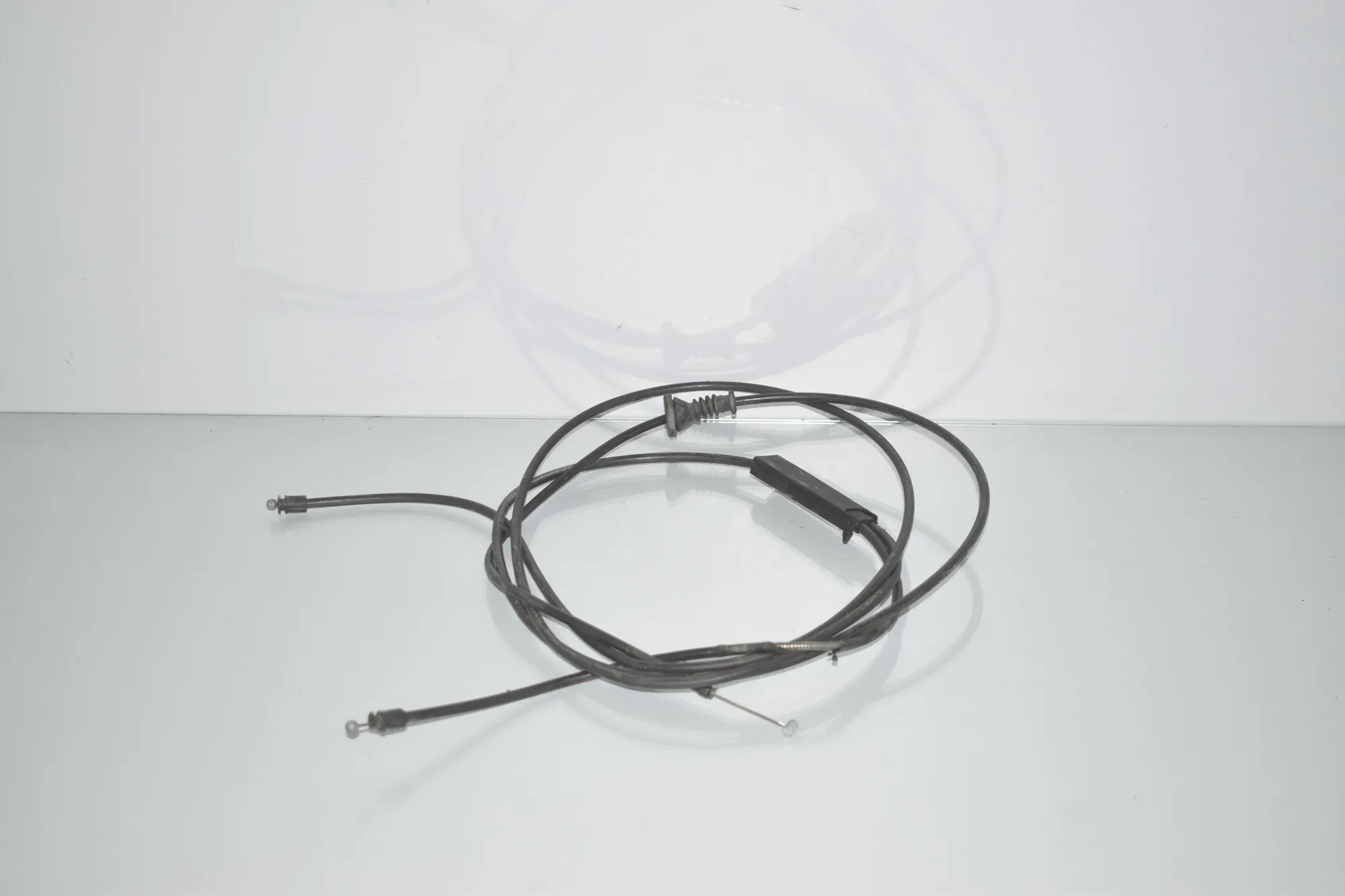 Bonnet Lock Cable – OEM 7255801 · BMW 5 (F10) 530 d 2014
