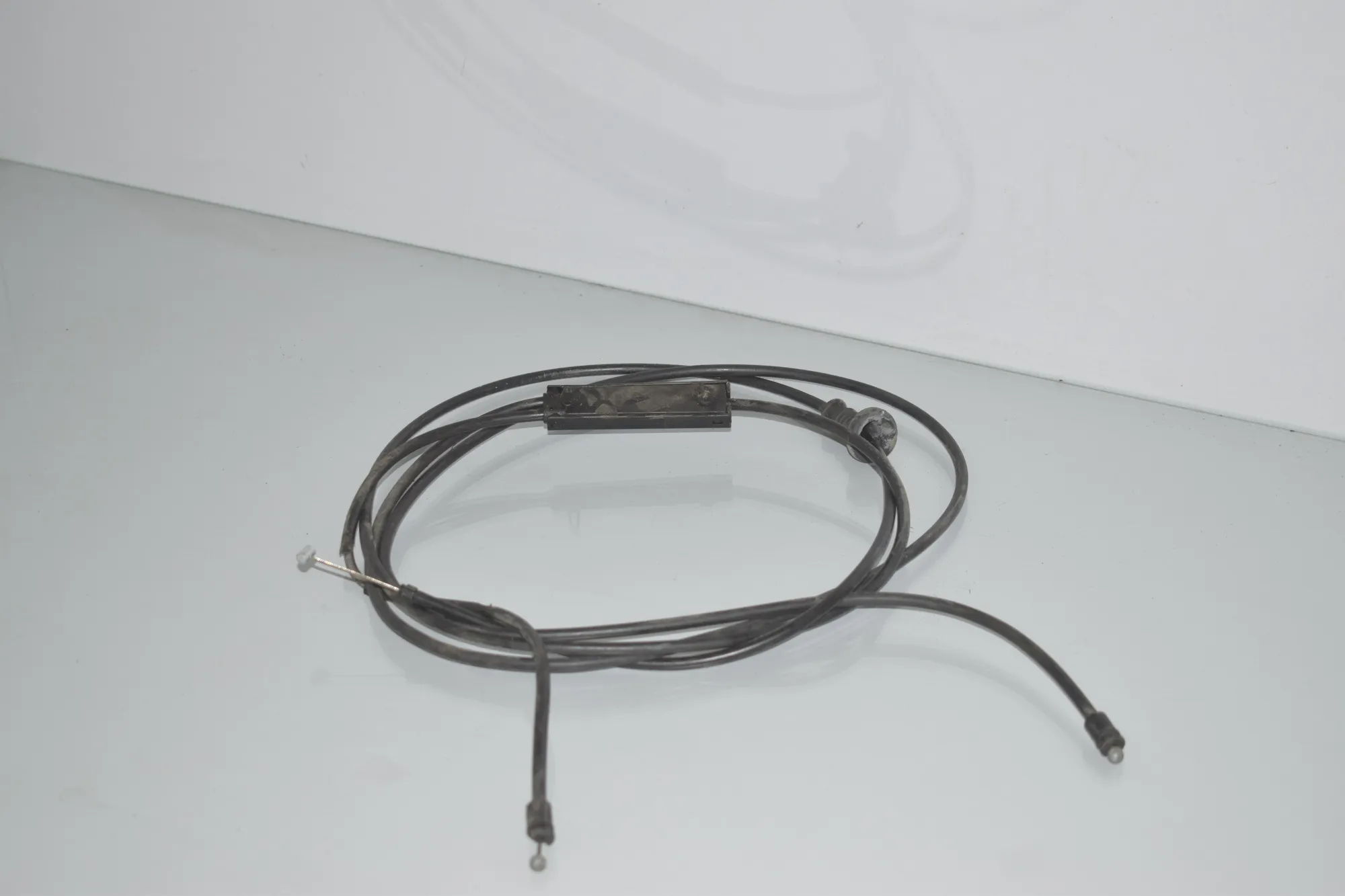 Bonnet Lock Cable – OEM 7255801 · BMW 5 (F10) 530 d 2014 – 2