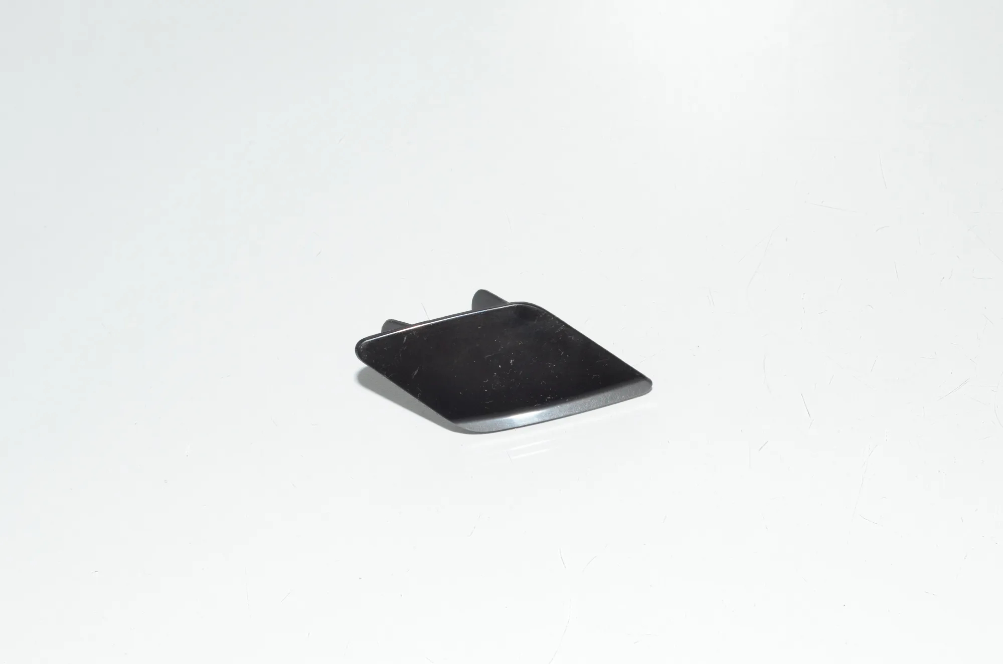 Right Side Headlight Washer Cover Cap · BMW 4 Coupe (F32, F82) BMW 4 Coupe (F32, F82) 440 i xDrive 2020