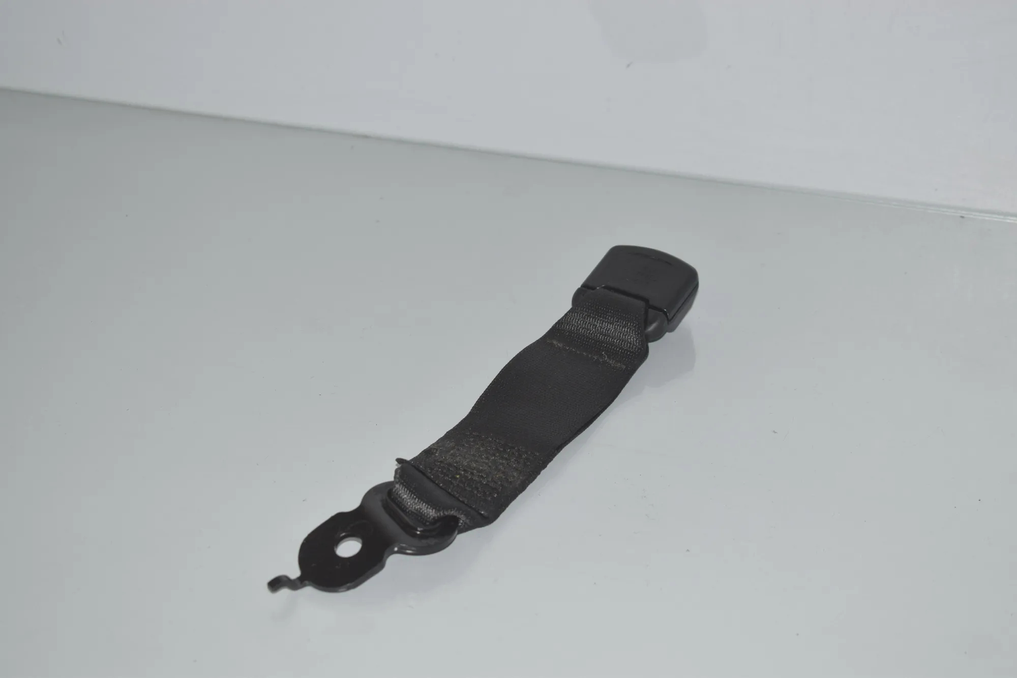 Rear Middle Seat Buckle – OEM 7244836 · BMW 5 (F10) 530 d 2014 – 2