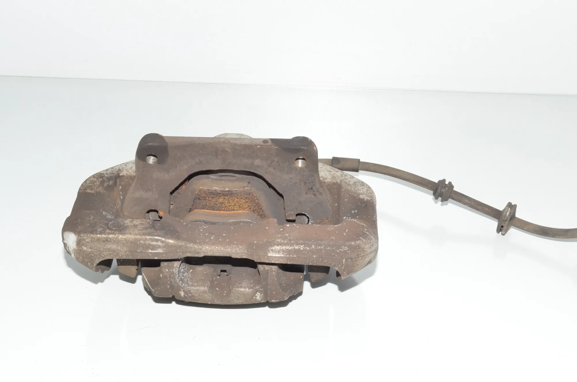Front Left Brake Caliper – OEM 6792689 · BMW 5 (F10) 530 d 2014 – 4
