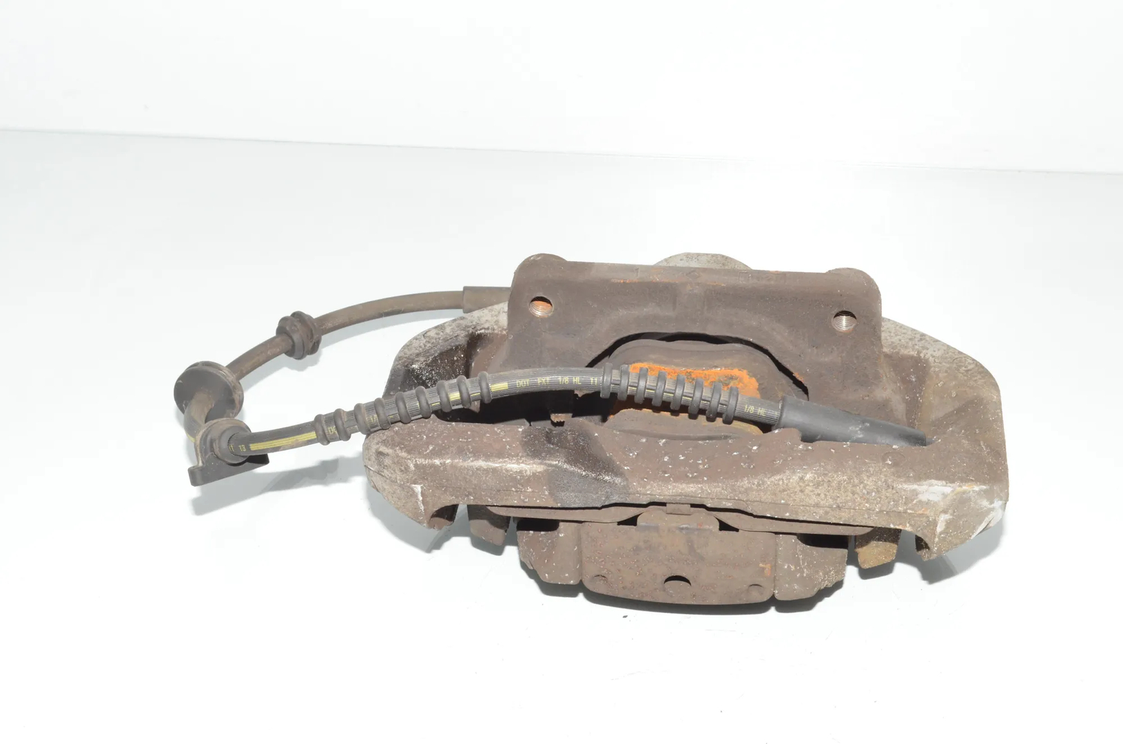 Front Right Brake Caliper – OEM 6792690 · BMW 5 (F10) 530 d 2014 – 4