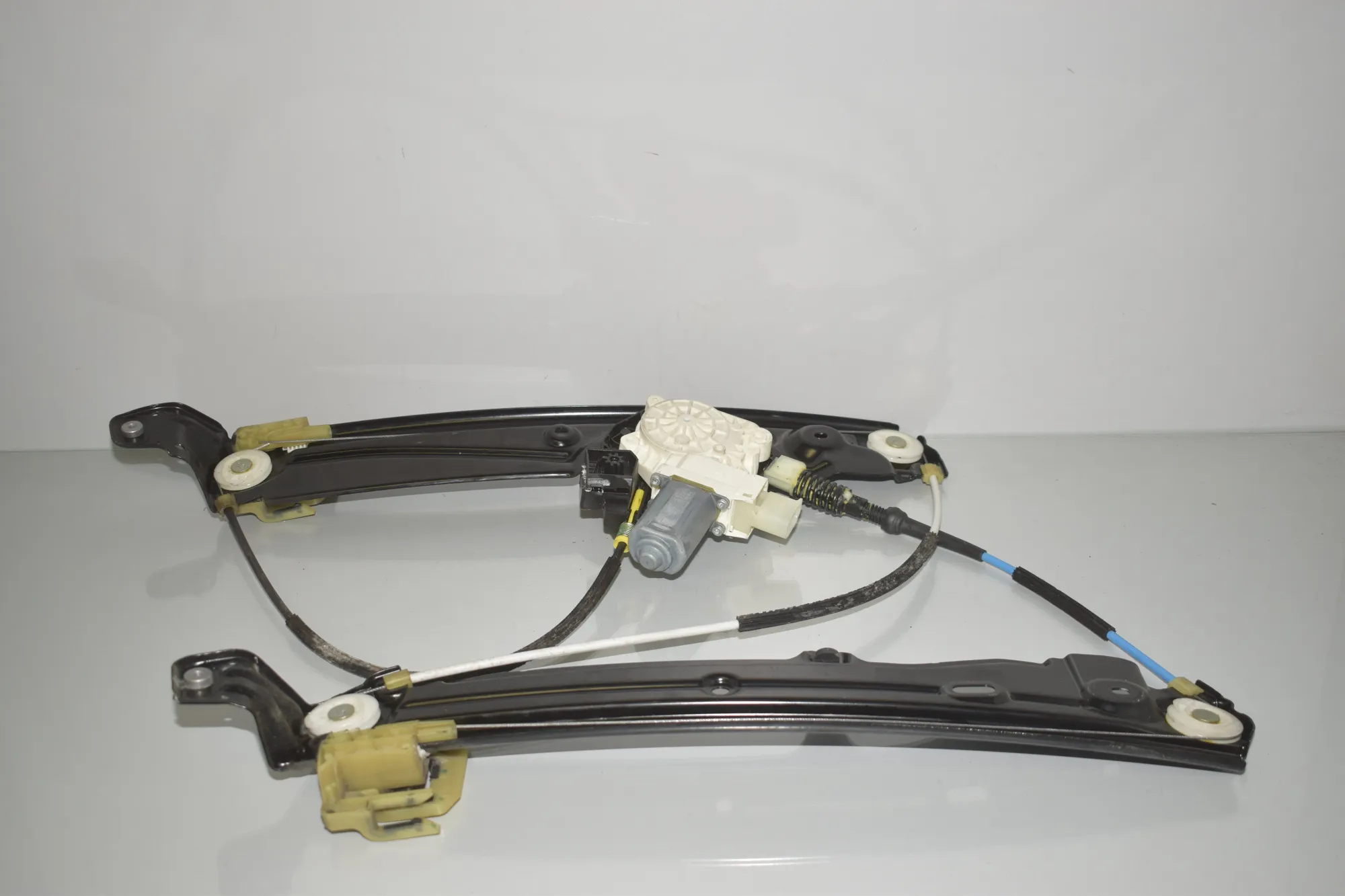 Front Left Door Window Regulator – OEM 7182131 · BMW 5 (F10) 530 d 2014 – 2