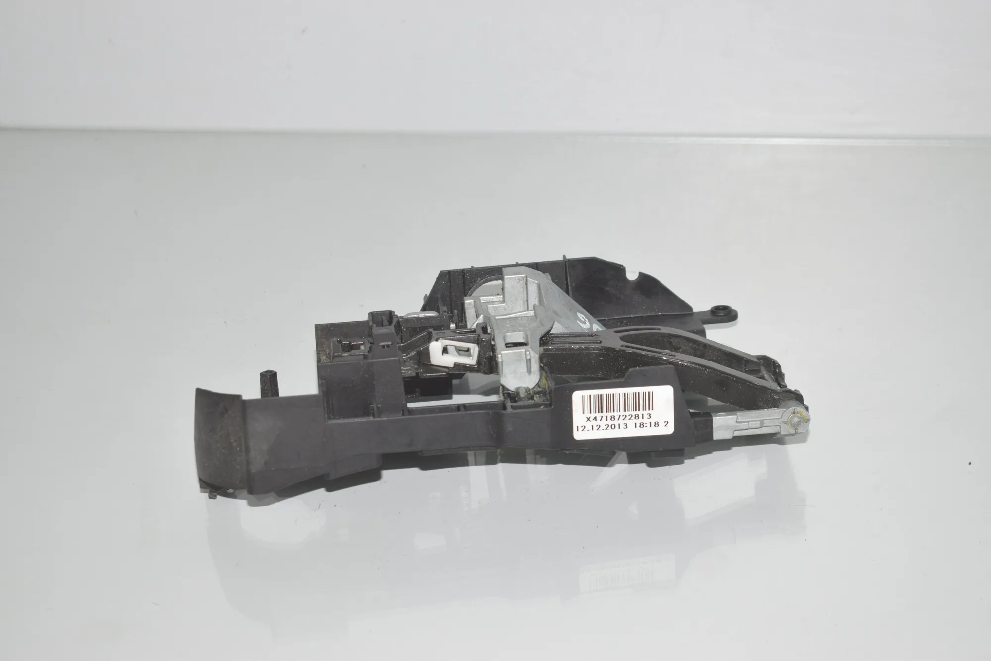 Rear Right Door Interior Handle Frame – OEM 7187228 · BMW 5 (F10) 530 d 2014 – 4