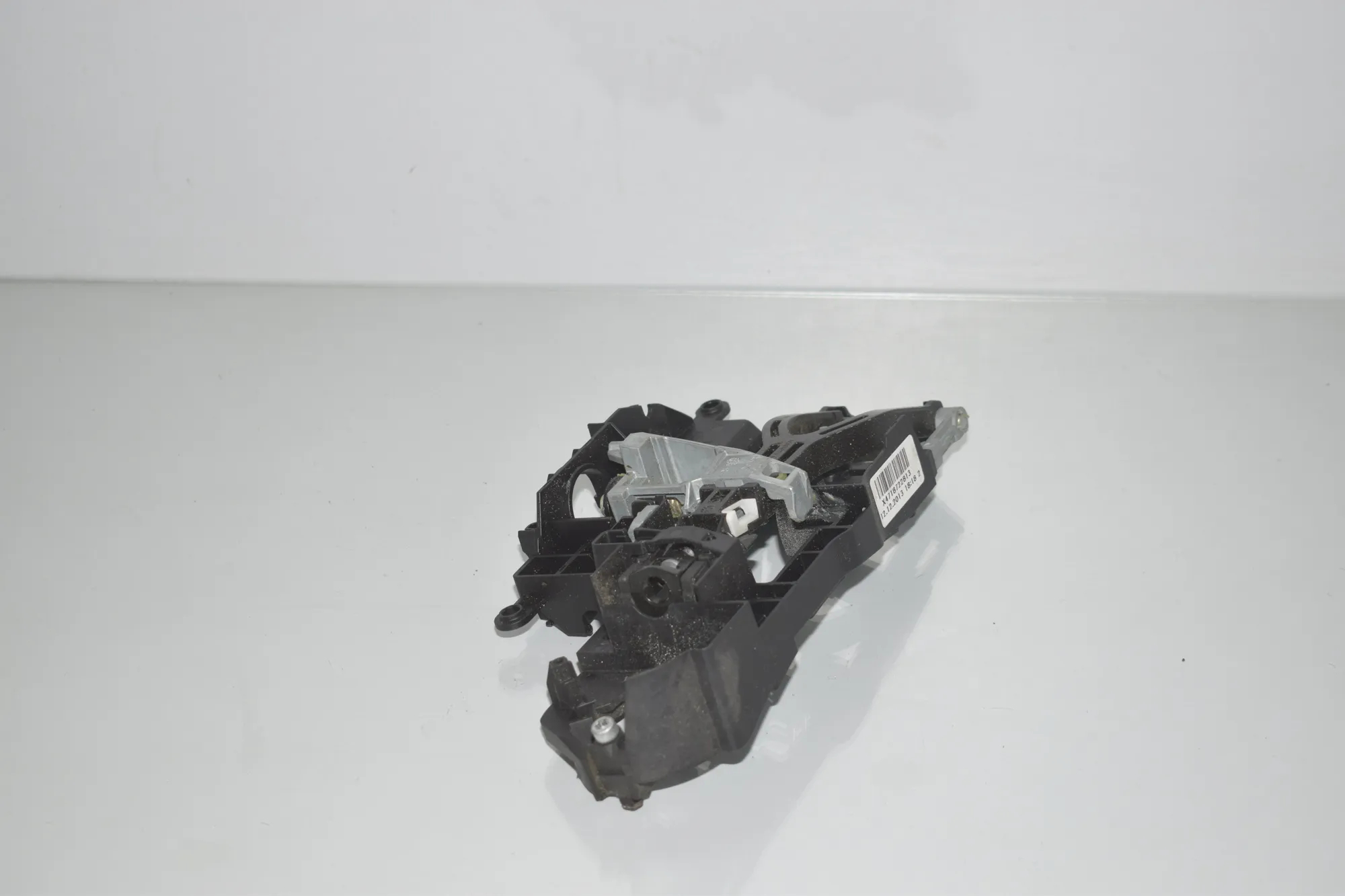 Rear Right Door Interior Handle Frame – OEM 7187228 · BMW 5 (F10) 530 d 2014 – 3
