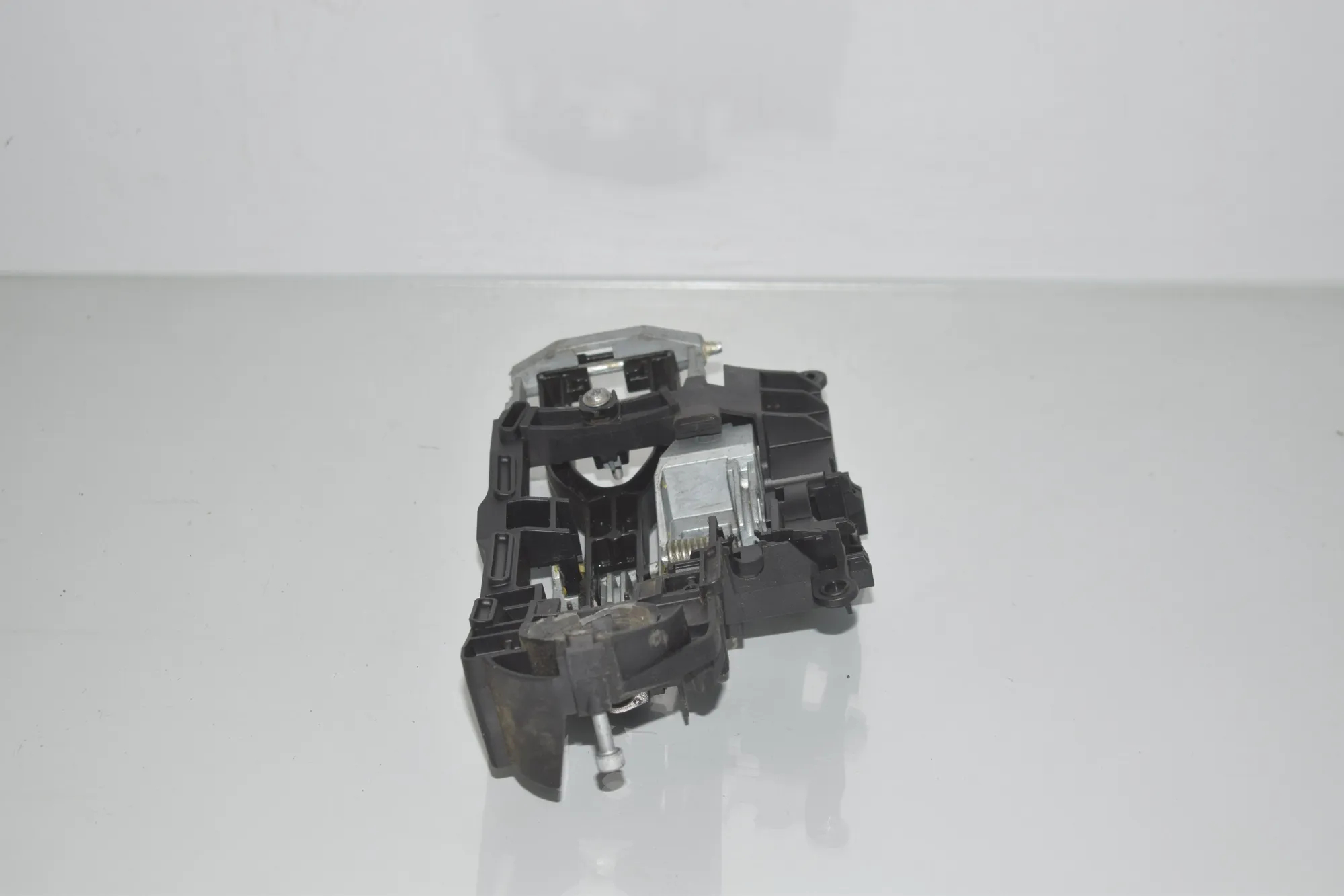 Front Right Door Interior Handle Frame – OEM 7187228 · BMW 5 (F10) 530 d 2014 – 3