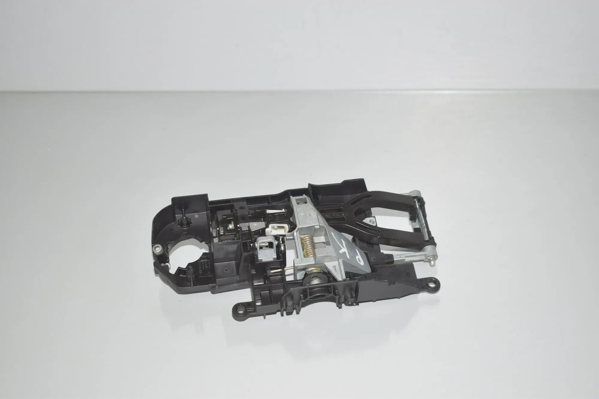 Front Left Door Interior Handle Frame – OEM 7207451 · BMW 5 (F10) 530 d 2014 – 2