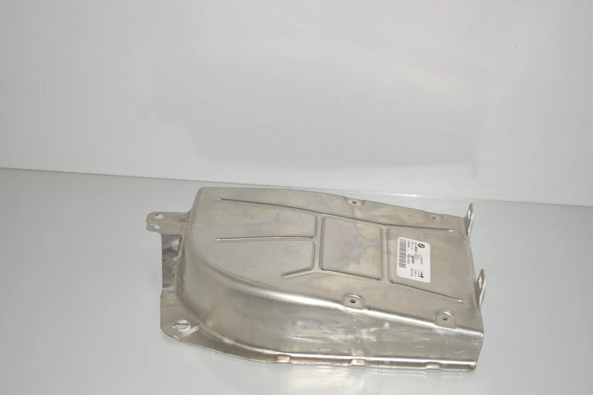 Bracket – OEM 6854031 · BMW 5 (F10) 530 d 2014 – 2