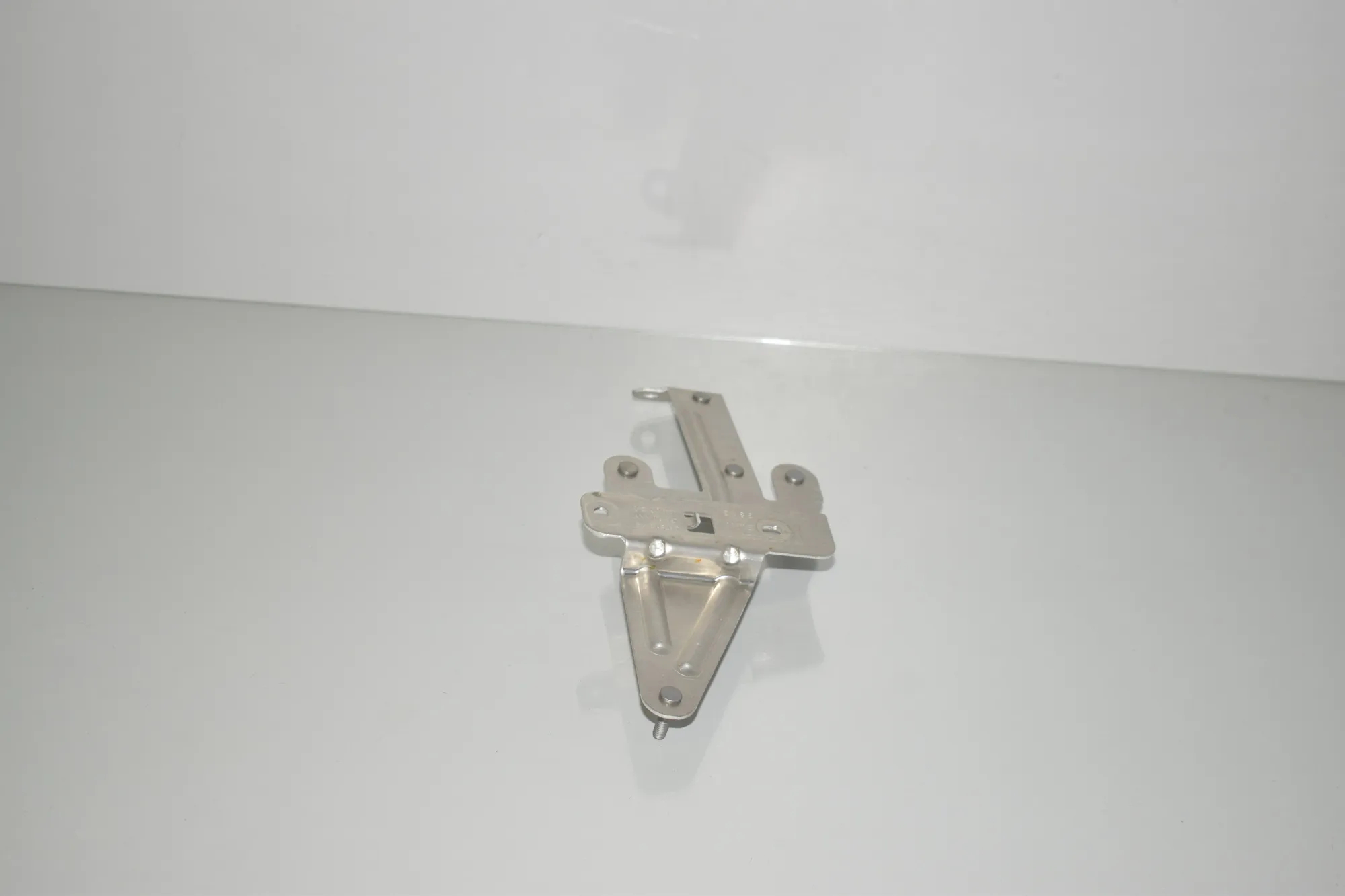 Bracket – OEM 6789227 · BMW 5 (F10) 530 d 2014 – 2