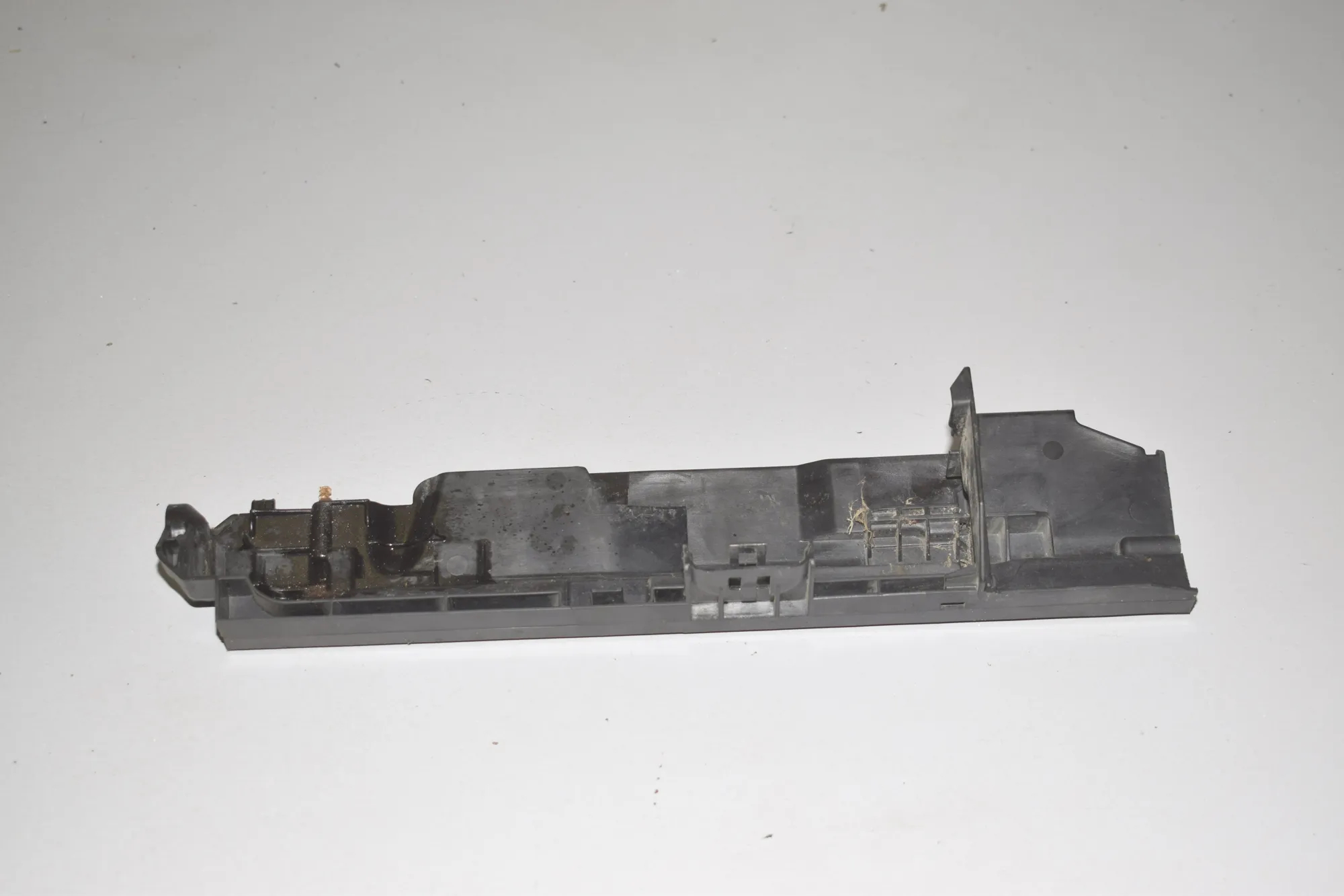 Radiator Holder – OEM 7524914 · BMW 1 (E87) BMW 1 (E87) 120 d 2010 – 2