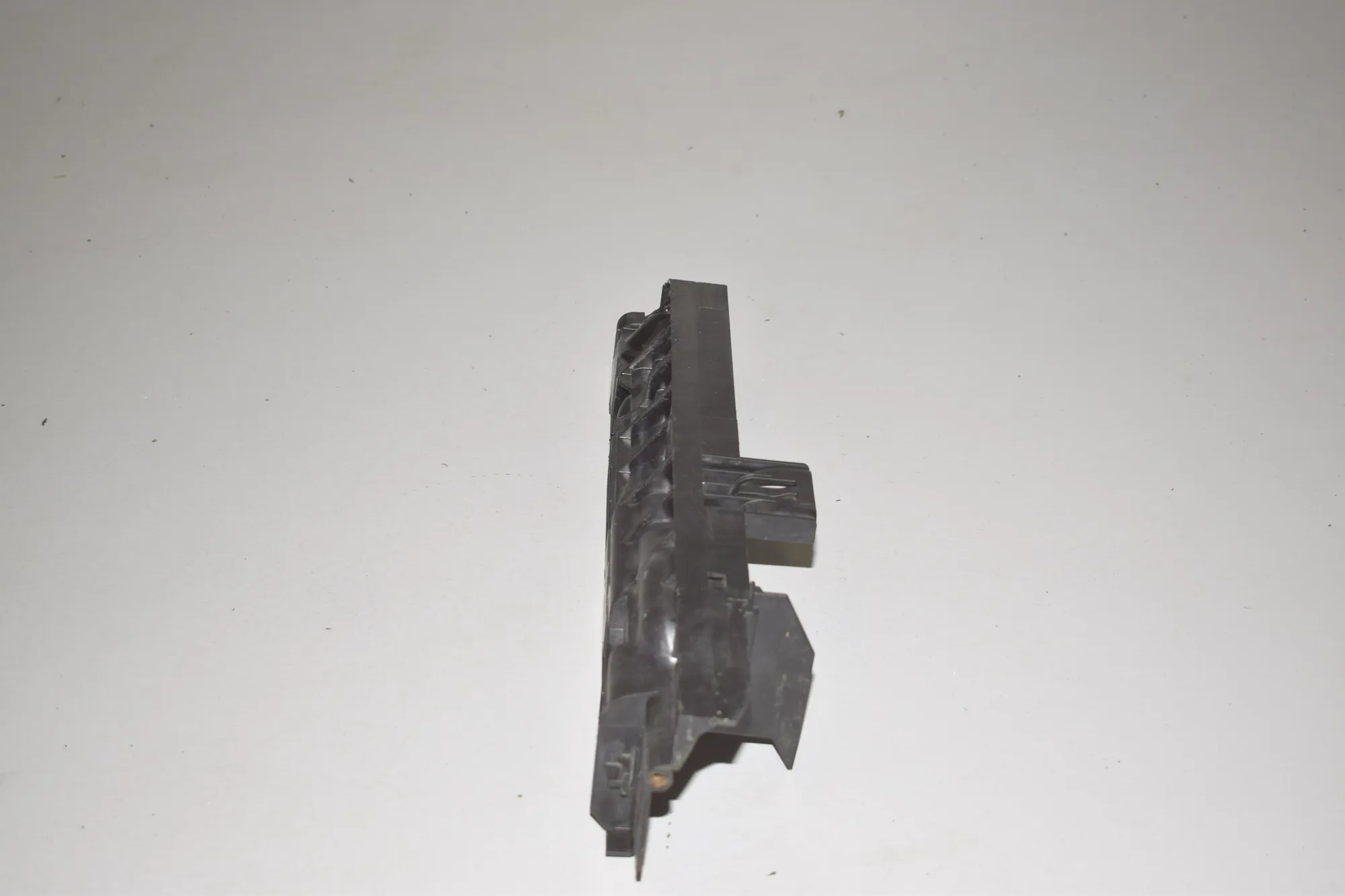 Radiator Holder – OEM 7524914 · BMW 1 (E87) BMW 1 (E87) 120 d 2010