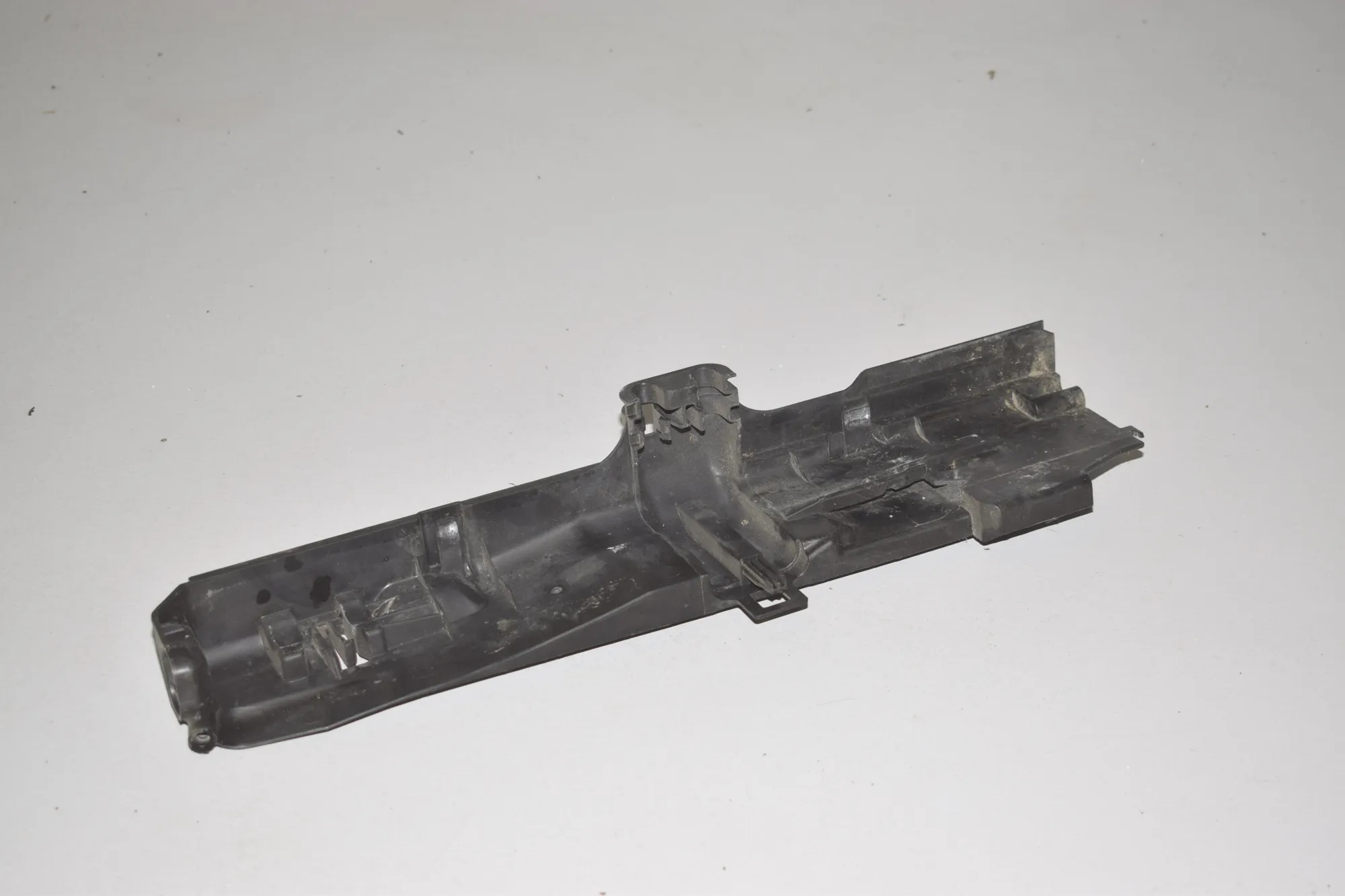 Radiator Holder – OEM 7524912 · BMW 1 (E87) BMW 1 (E87) 120 d 2010 – 3