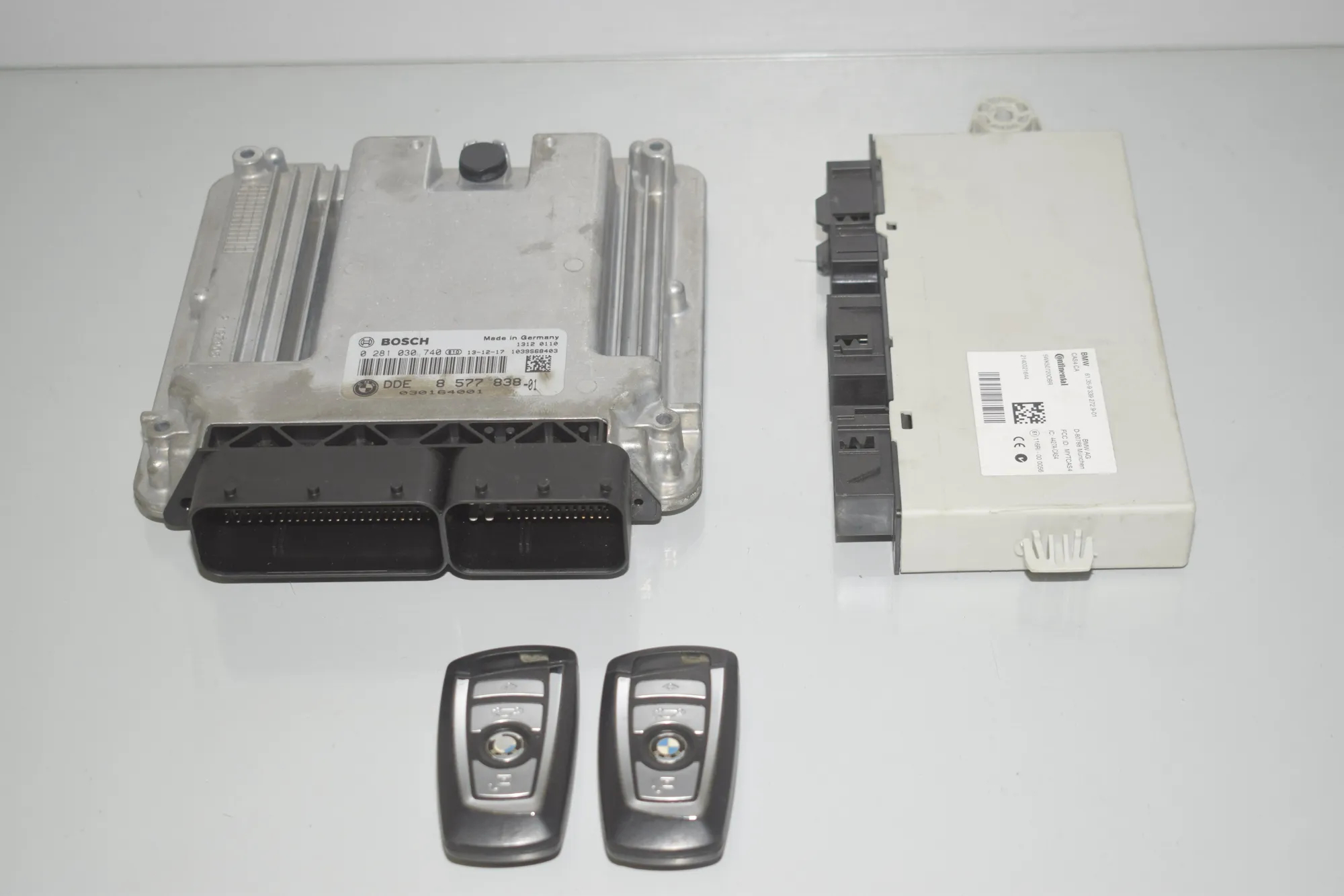 Engine Ignition ECU Set – OEM 8577838 · BMW 5 (F10) 530 d 2014 – 2