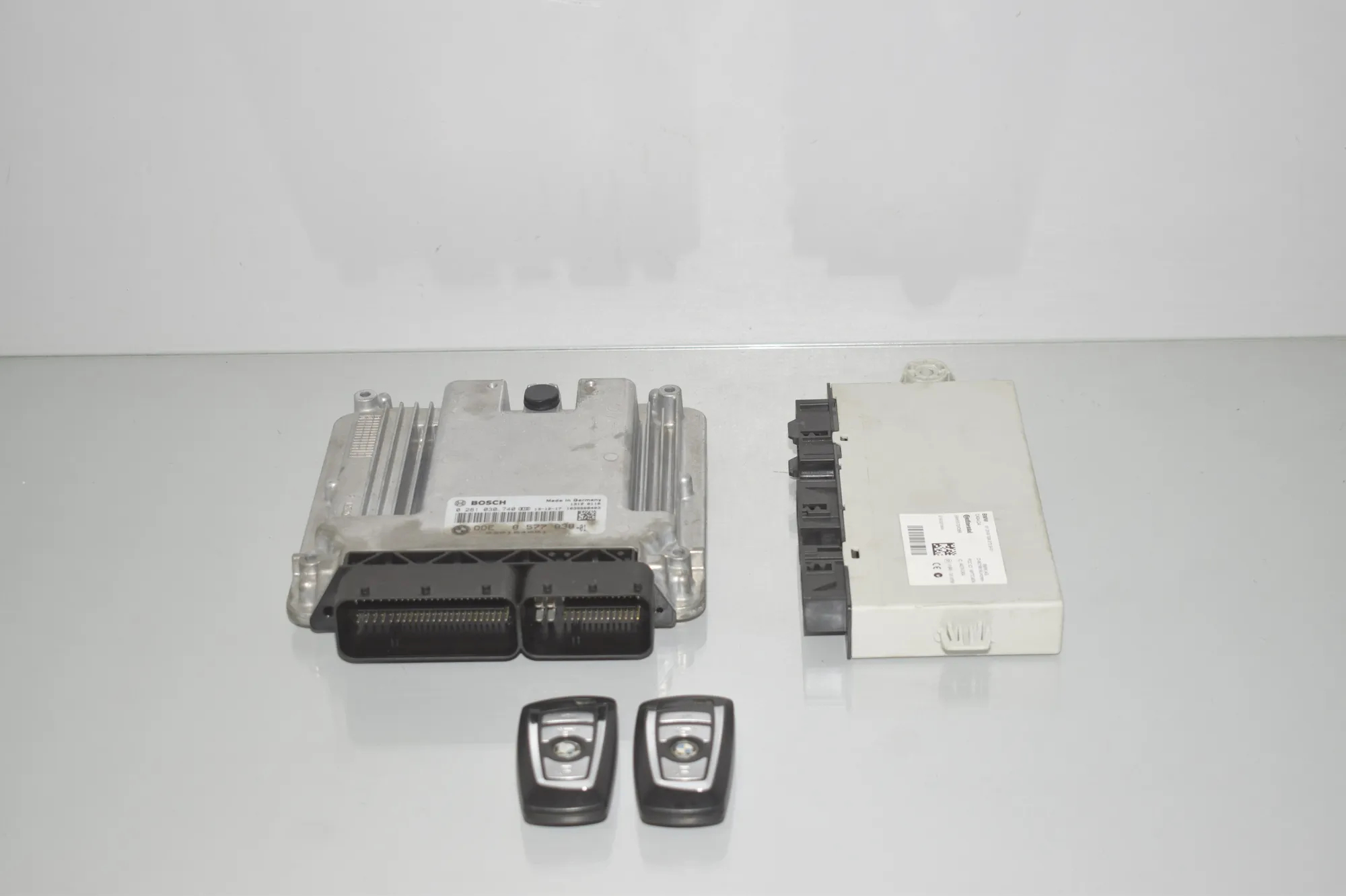 Engine Ignition ECU Set – OEM 8577838 · BMW 5 (F10) 530 d 2014