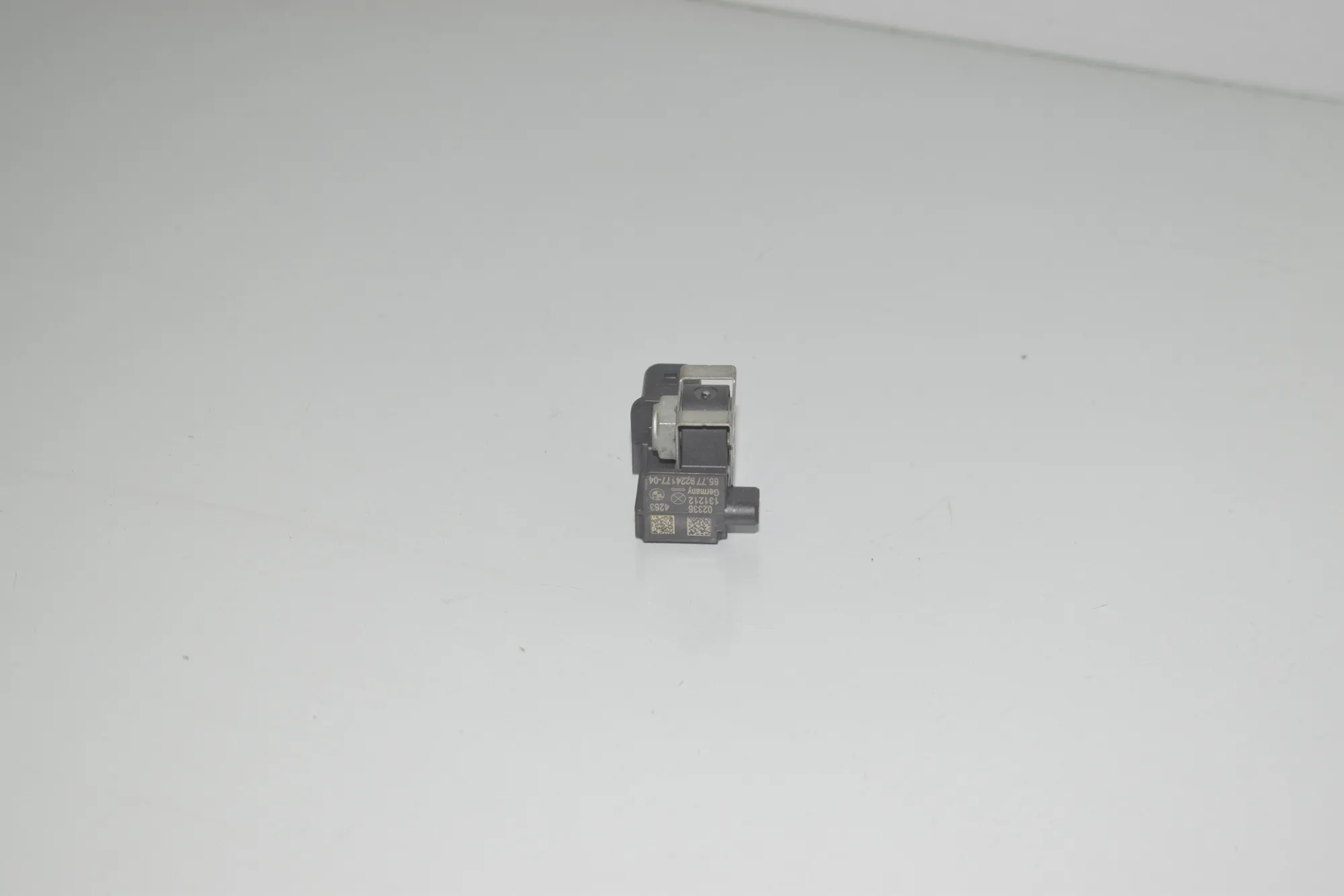 Rear Right Impact Sensor – OEM 9224177 · BMW 5 (F10) 530 d 2014 – 2