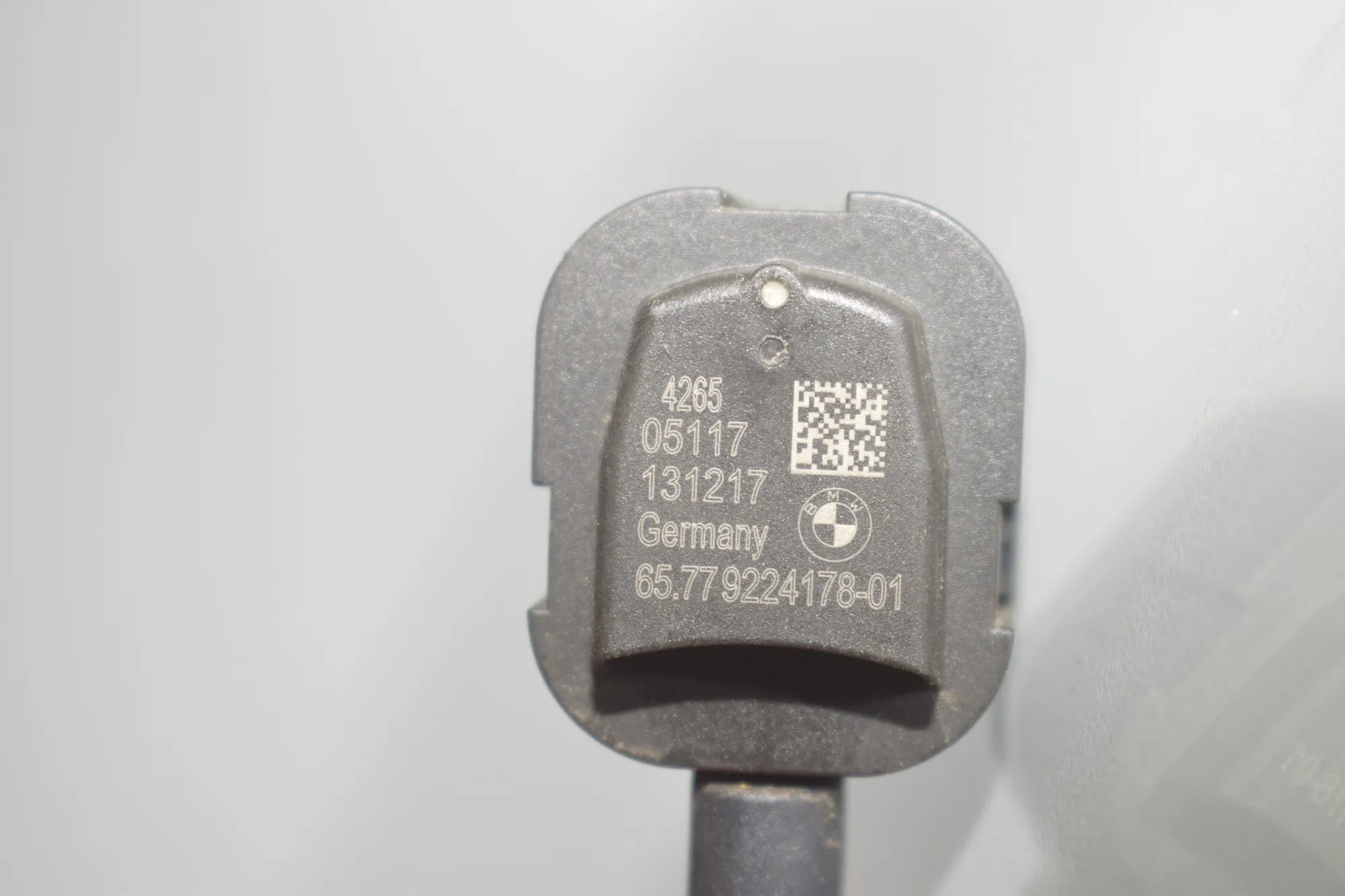 Front Right Impact Sensor – OEM 9224178 · BMW 5 (F10) 530 d 2014 – 5