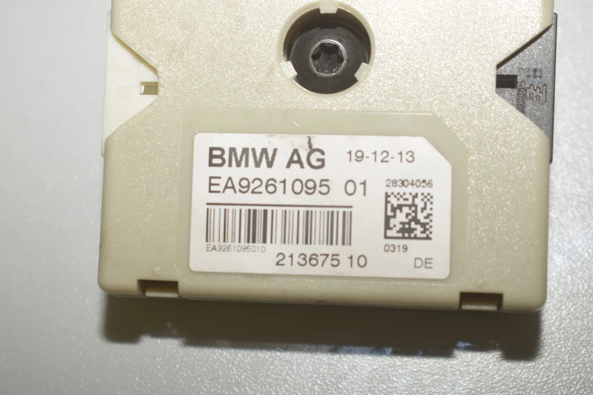 Antenna – OEM 9261095 · BMW 5 (F10) 530 d 2014 – 6