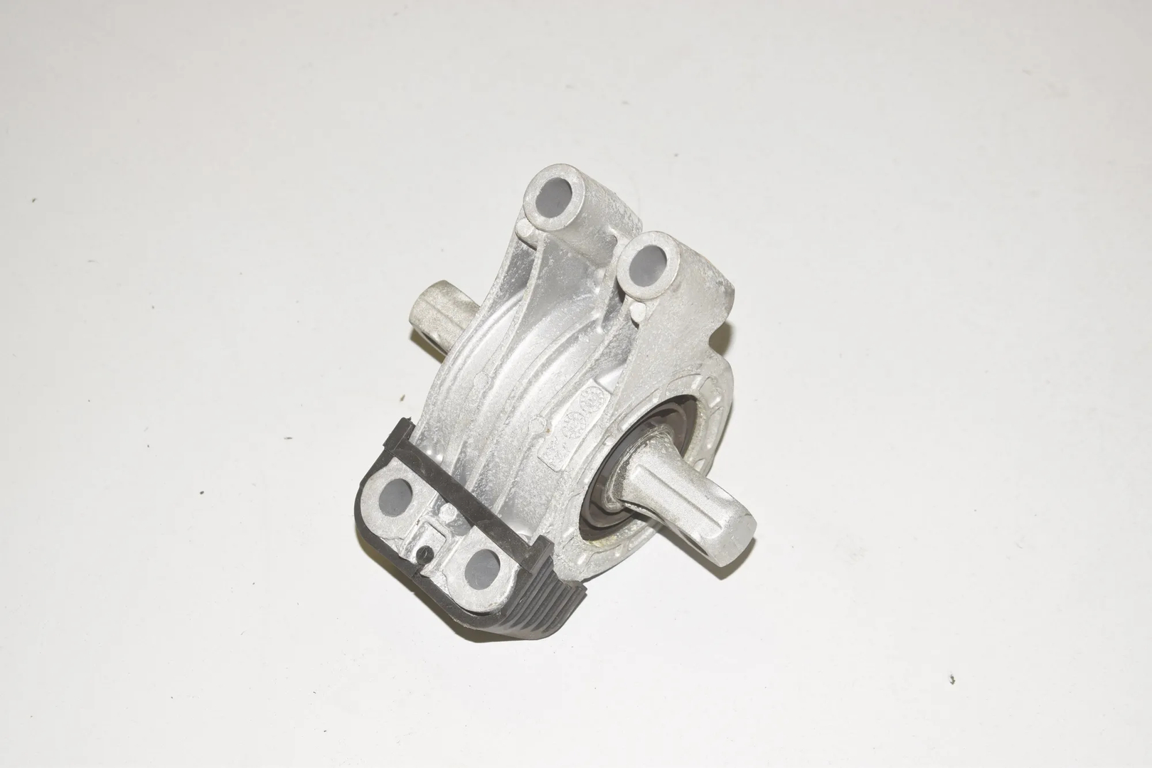 Left Side Engine Bracket – OEM 8742123 · BMW iX3 (G08) (2020 - -) Electric (286 HP) 2022 – 4