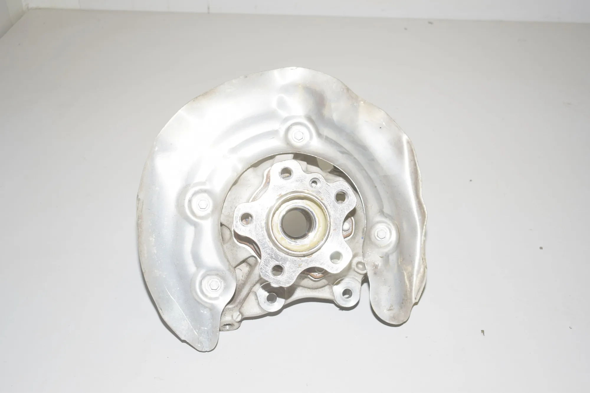 Rear Left Wheel Hub Spindle – OEM 6890007 · BMW iX3 (G08) (2020 - -) Electric (286 HP) 2022