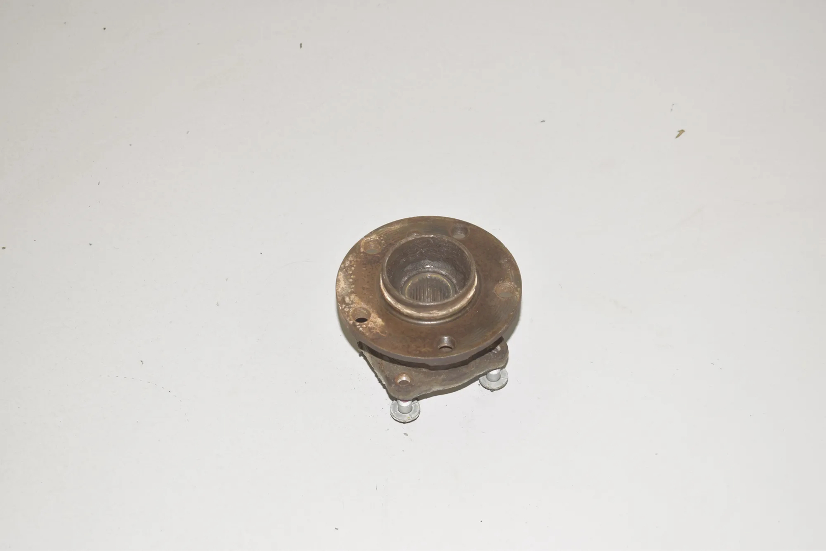 Rear Right Wheel Bearing – OEM 6867806 · BMW 5 (F10) 530 d 2010 – 2