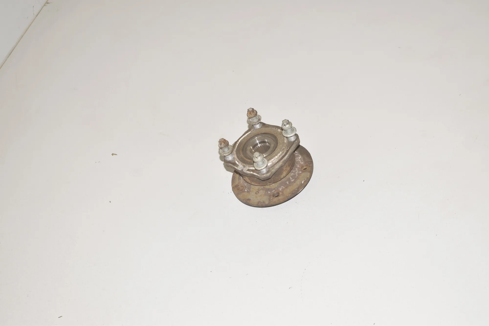 Rear Right Wheel Bearing – OEM 6867806 · BMW 5 (F10) 530 d 2010 – 6