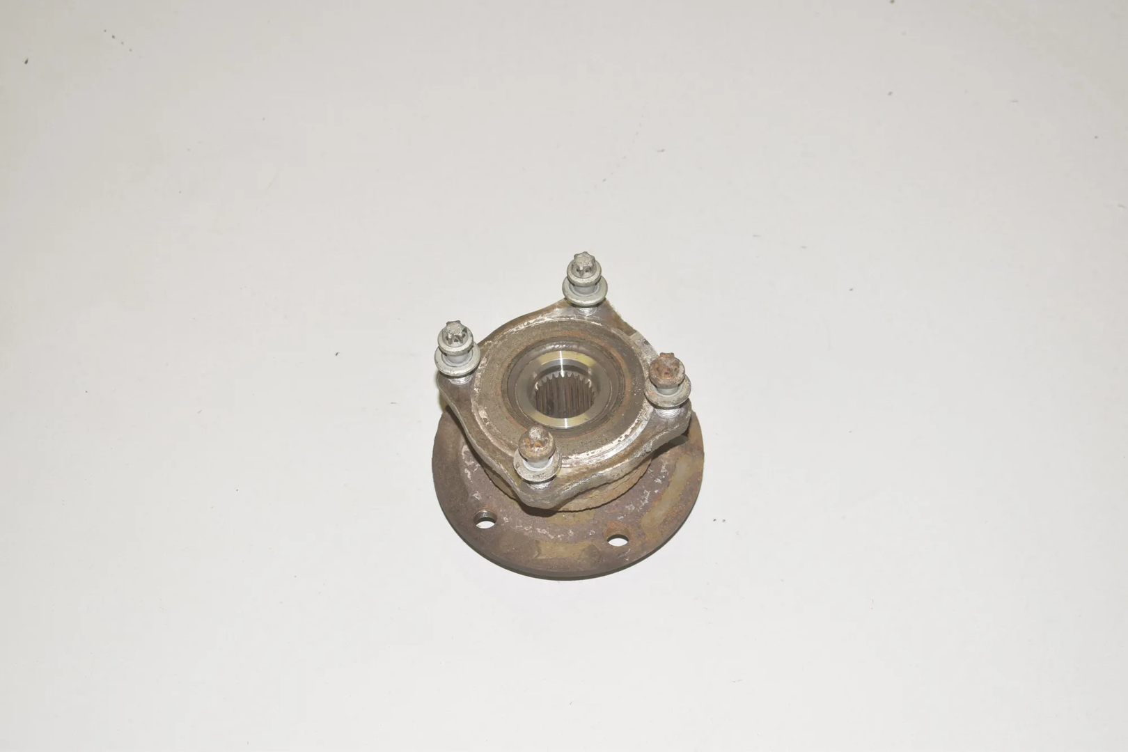 Rear Right Wheel Bearing – OEM 6867806 · BMW 5 (F10) 530 d 2010 – 5