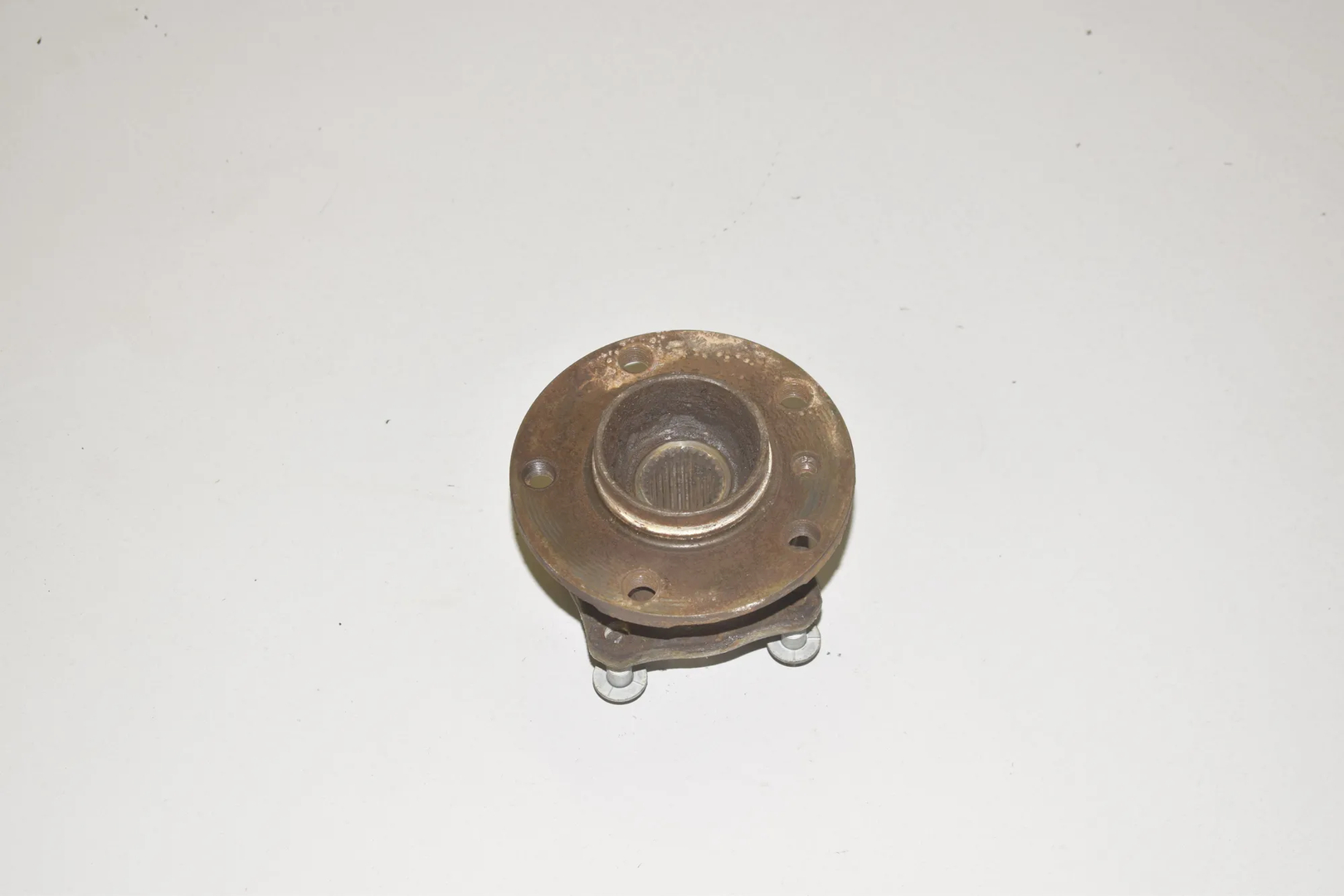 Rear Right Wheel Bearing – OEM 6867806 · BMW 5 (F10) 530 d 2010 – 3