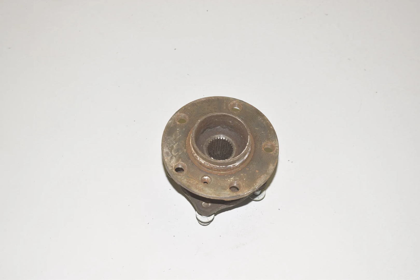 Rear Left Wheel Bearing – OEM 6867806 · BMW 5 (F10) 530 d 2010 – 3