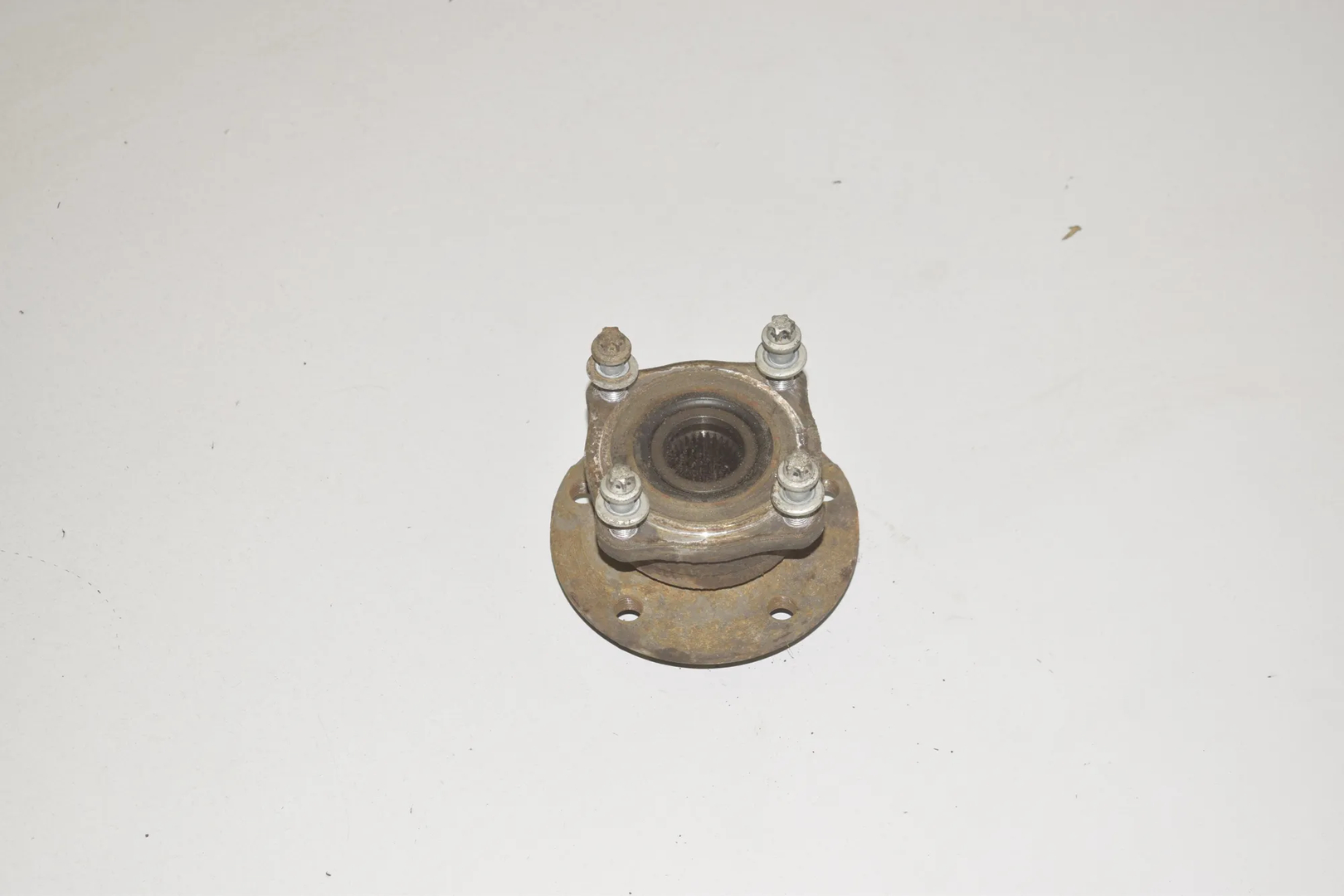 Rear Left Wheel Bearing – OEM 6867806 · BMW 5 (F10) 530 d 2010 – 4