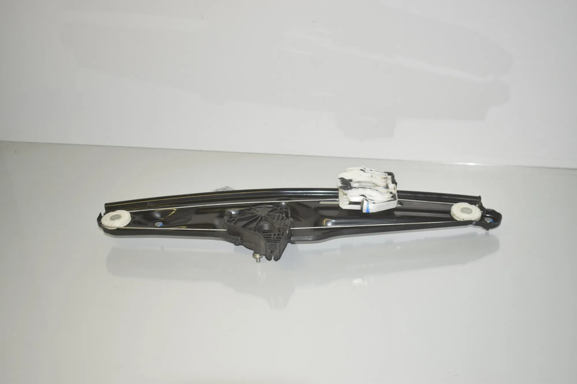 Rear Right Door Window Regulator – OEM 7382138 · BMW X3 (F25) xDrive 30 d 2011 – 3