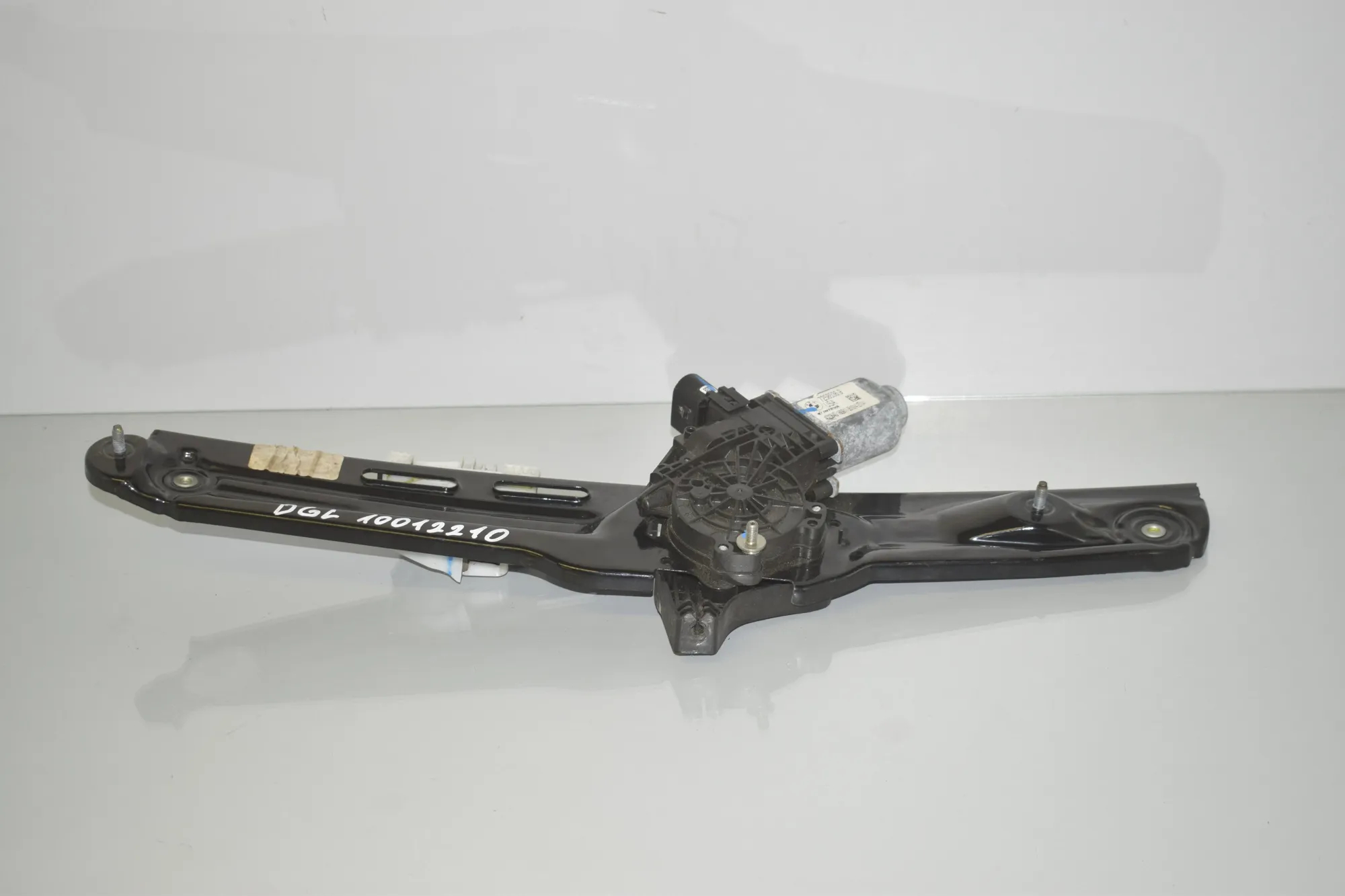 Rear Right Door Window Regulator – OEM 7382138 · BMW X3 (F25) xDrive 30 d 2011