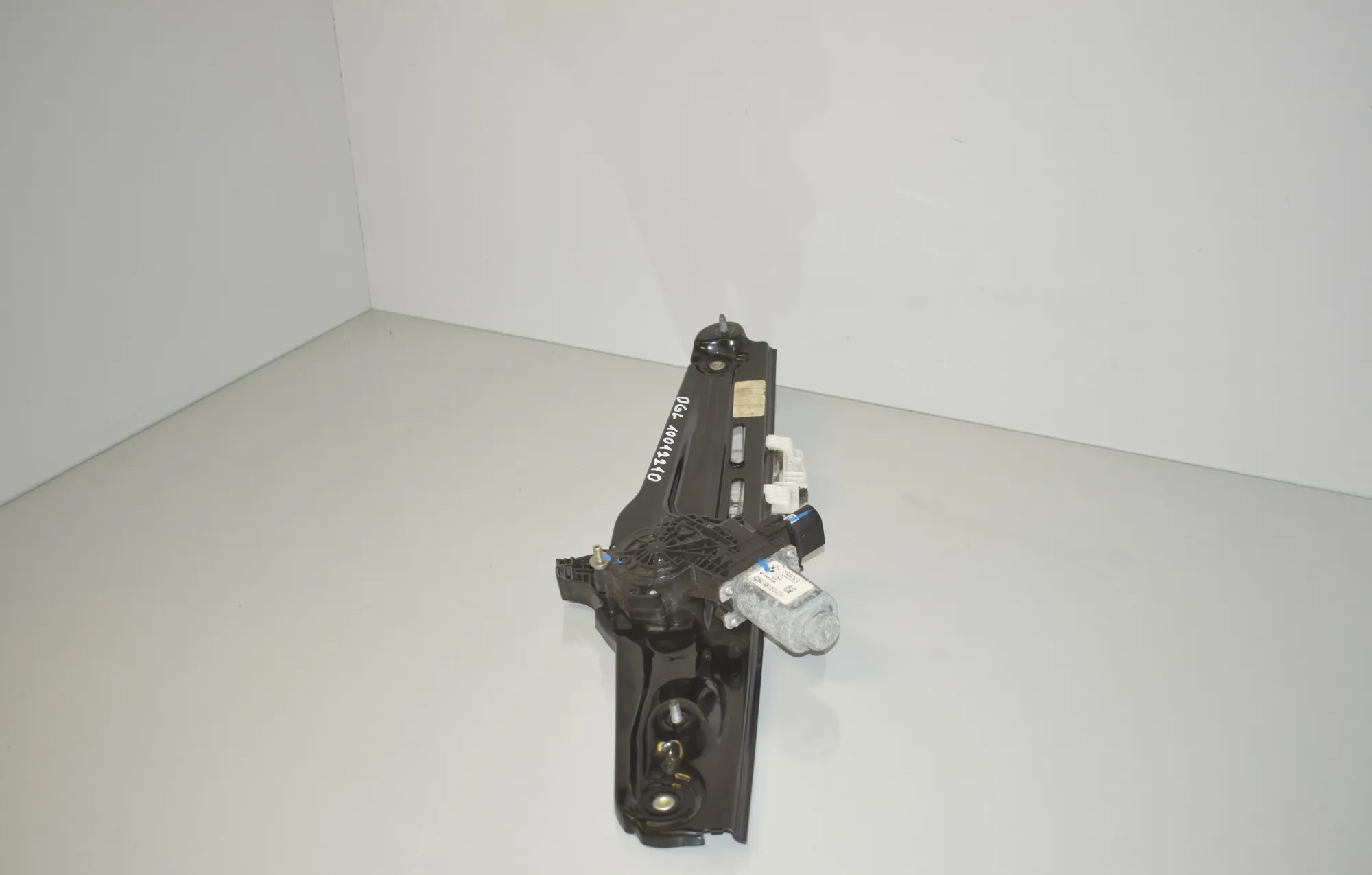 Rear Right Door Window Regulator – OEM 7382138 · BMW X3 (F25) xDrive 30 d 2011 – 2