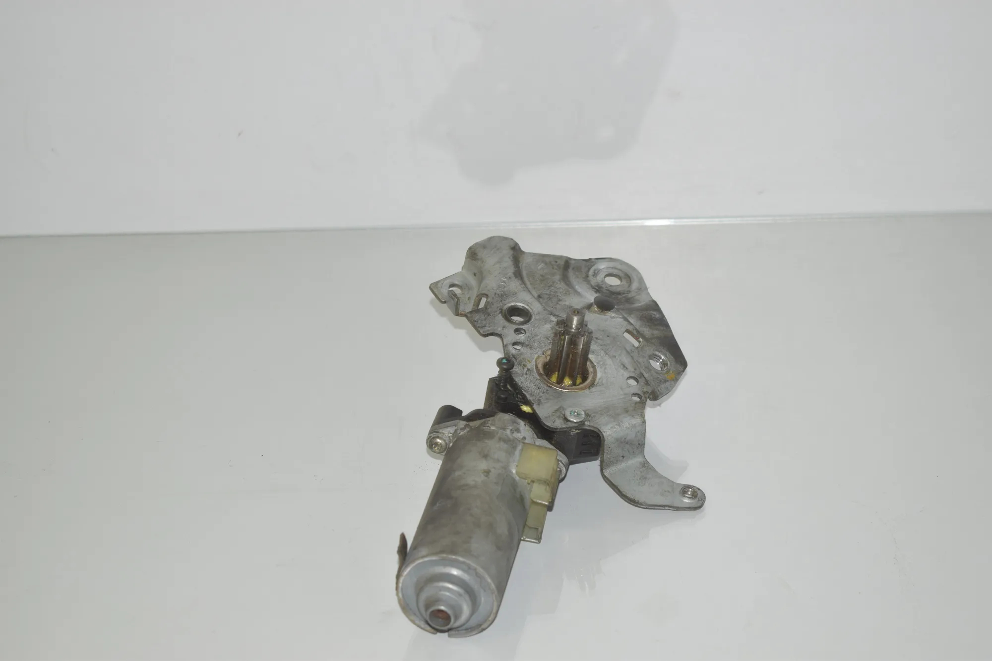 Front Right Seat Control Motor – OEM P0-12545-06-03 · BMW X3 (F25) xDrive 35 d 2013 – 3