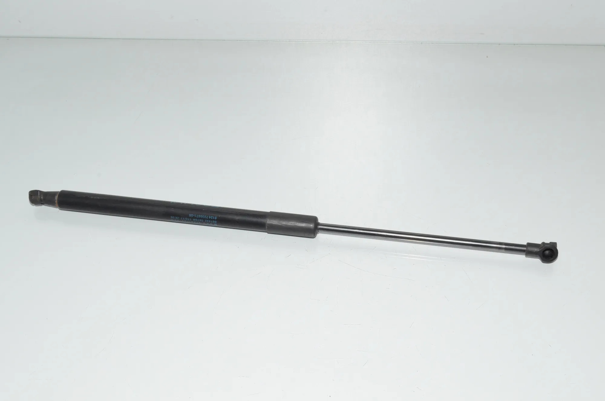 Left Side Tailgate Gas Strut – OEM 7239871 · BMW 1 (F20) 120 d xDrive 2017 – 3
