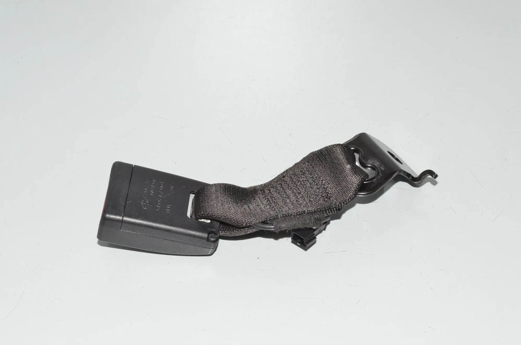 Rear Left Seat Buckle – OEM 7266352 · BMW 1 (F20) 120 d xDrive 2017 – 2