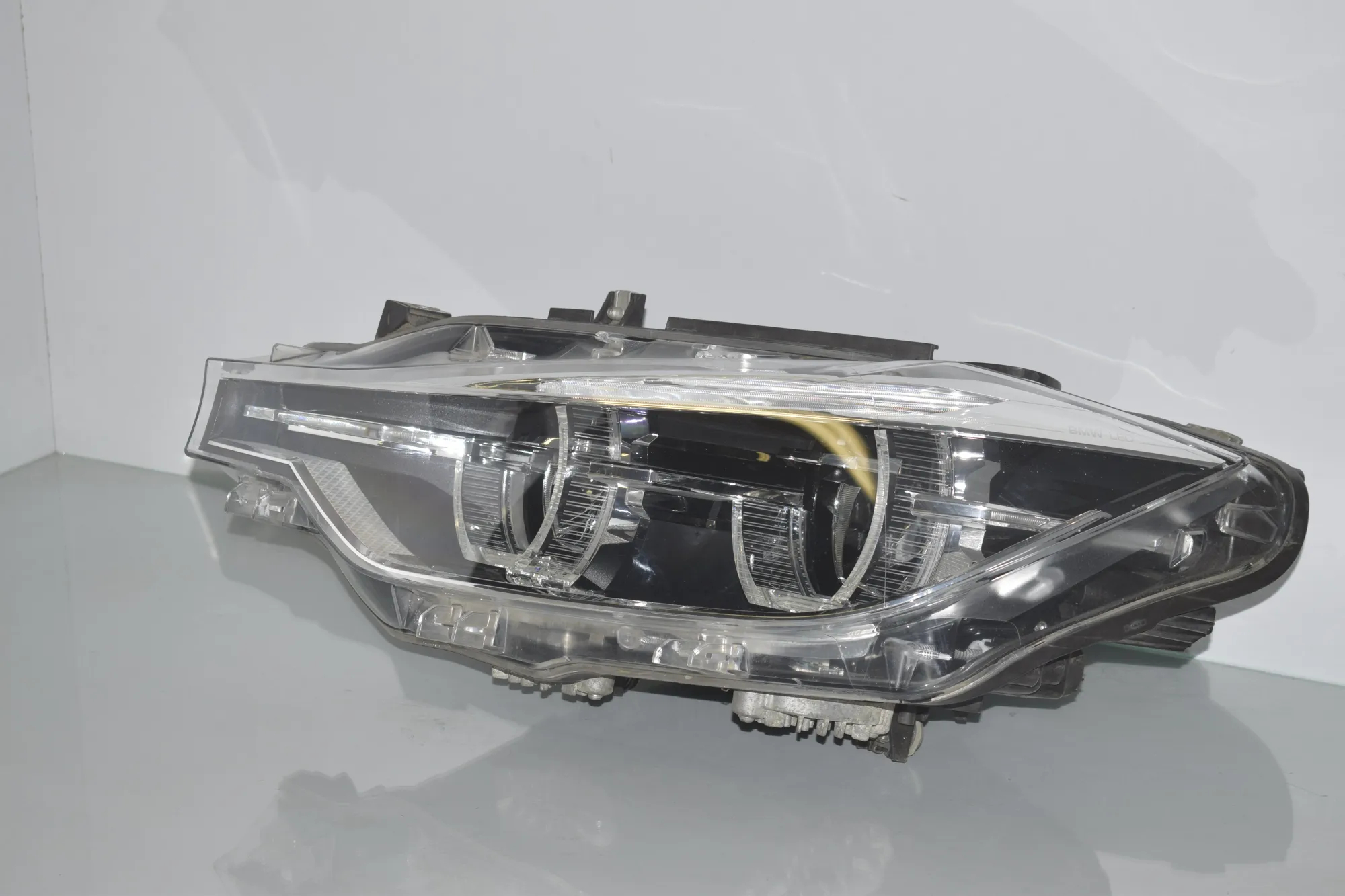 Front Left Headlight – OEM 198661 · BMW 3 (F30, F80) BMW 3 (F30, F80) 318 d 2018 – 3