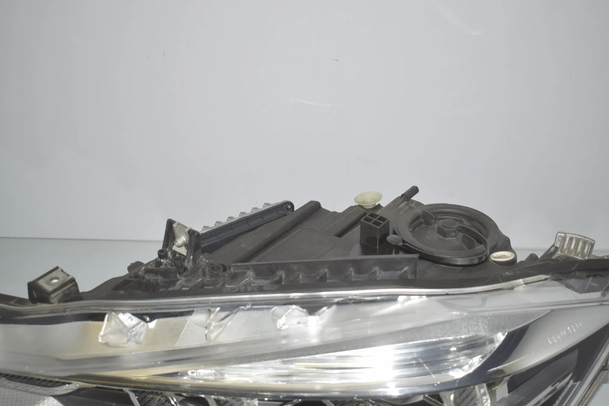 Front Left Headlight – OEM 198661 · BMW 3 (F30, F80) BMW 3 (F30, F80) 318 d 2018 – 7