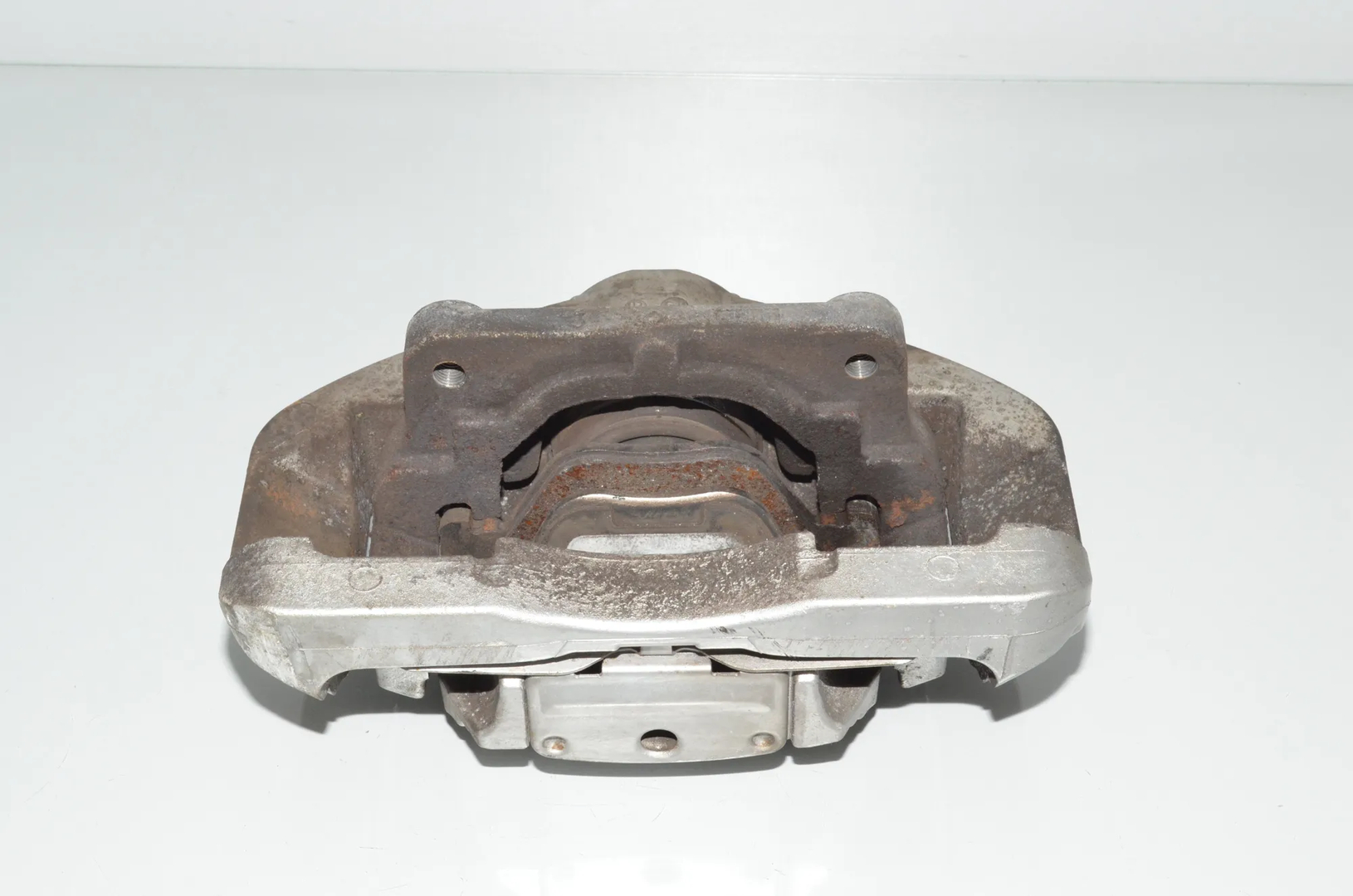 Front Left Brake Caliper – OEM 6792689 · BMW 5 (F10) 530 d 2010 – 3
