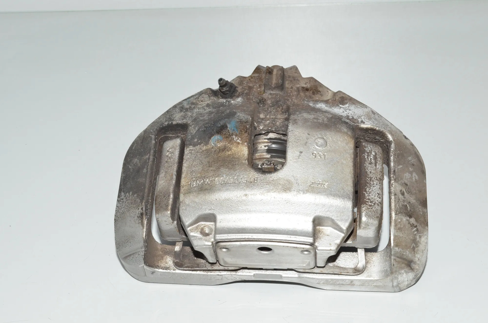 Front Left Brake Caliper – OEM 6792689 · BMW 5 (F10) 530 d 2010