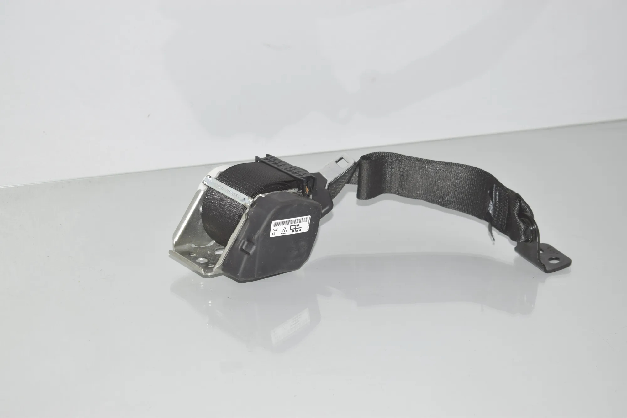 Rear Left Seatbelt – OEM 7313377 · BMW 2 Active Tourer (F45) 218 d 2016 – 2