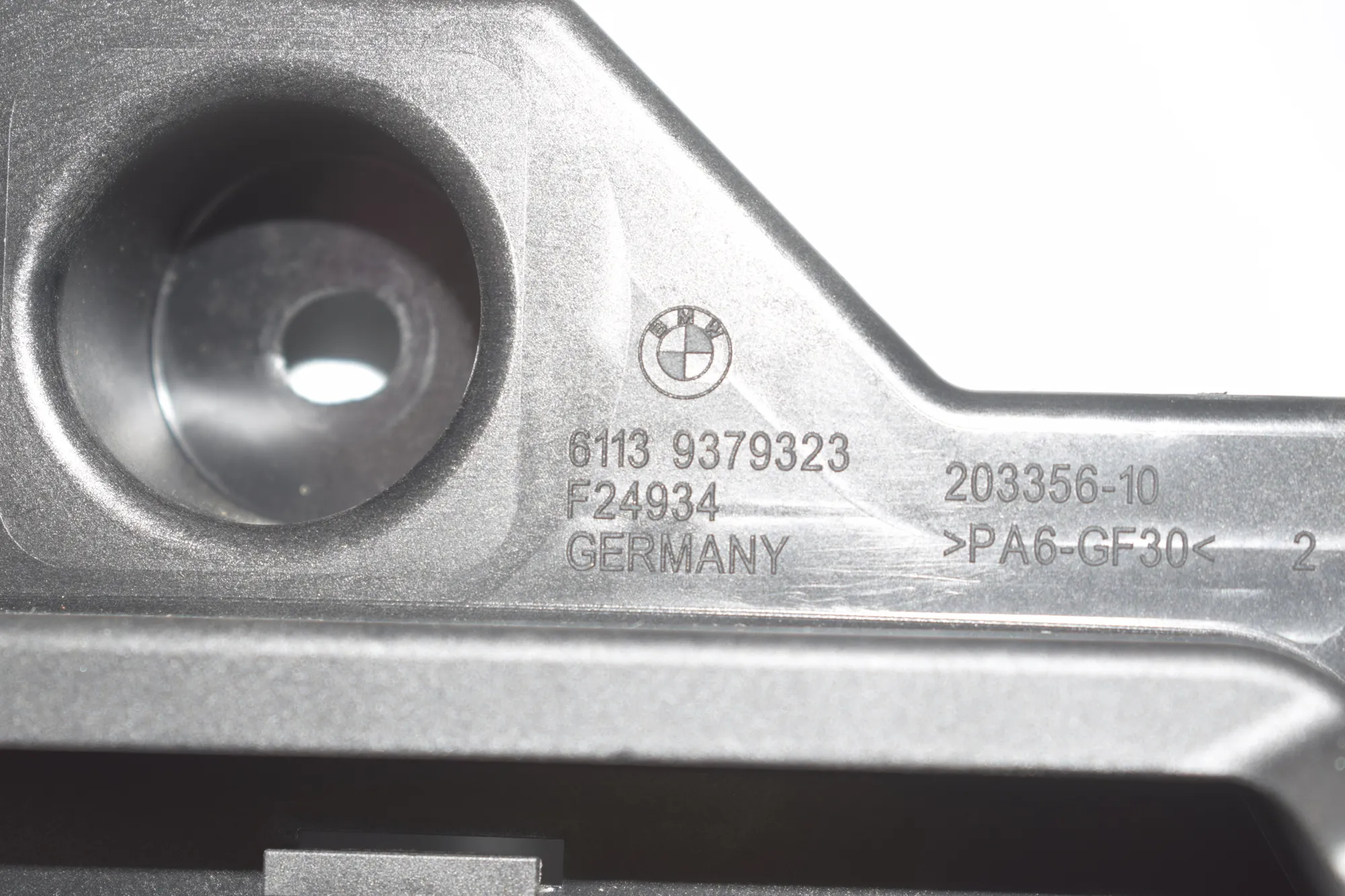 Other Body Parts – OEM 9379323 · BMW 2 Active Tourer (F45) 218 d 2016 – 5