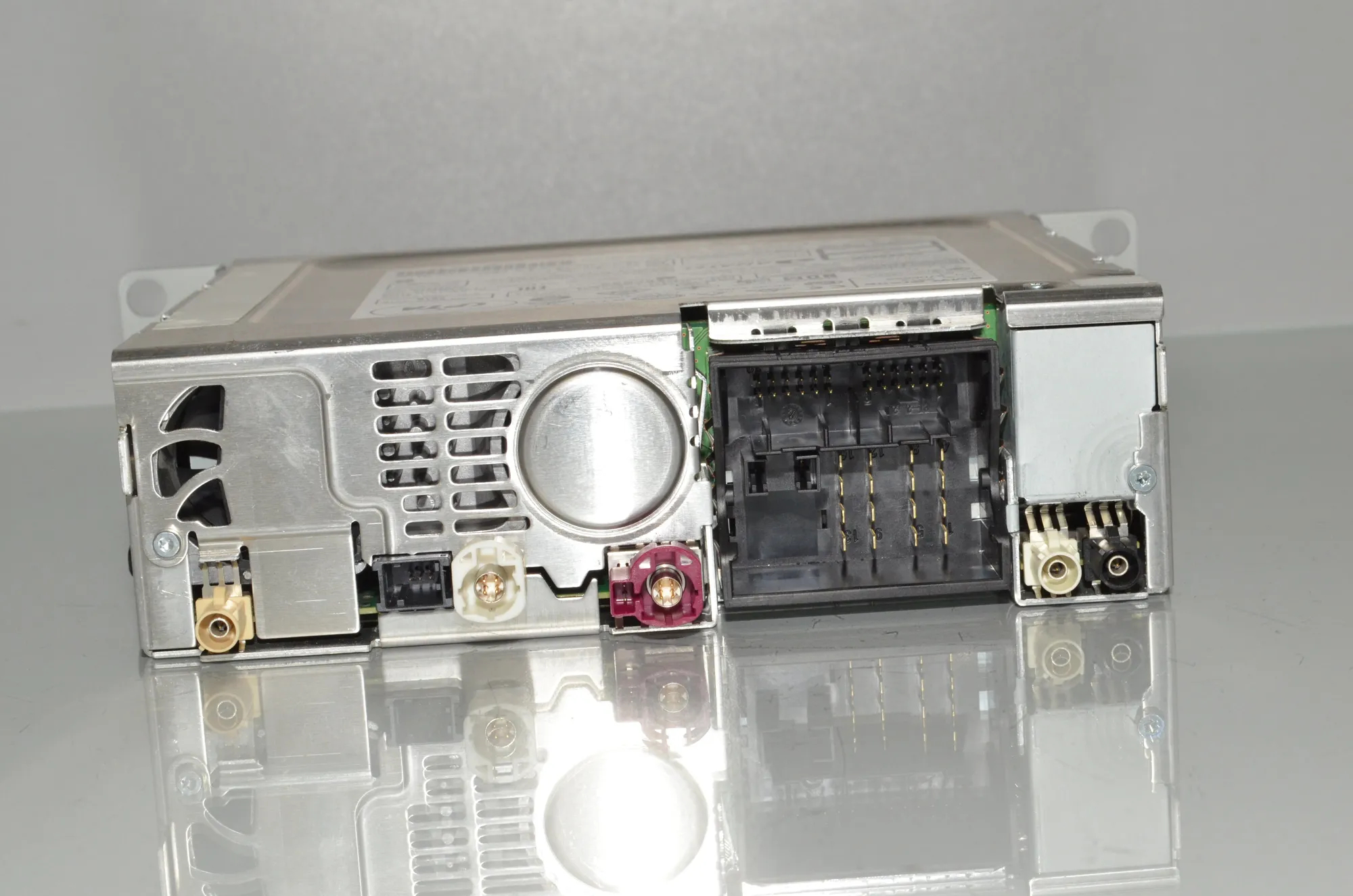 Navigation System – OEM 6820396 · BMW 5 (G30) BMW 5 (G30) 530 i 2019 – 8